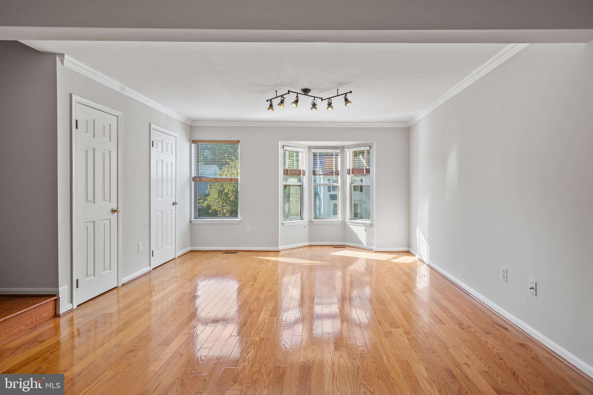 RIVERCHASE - Residential Lease