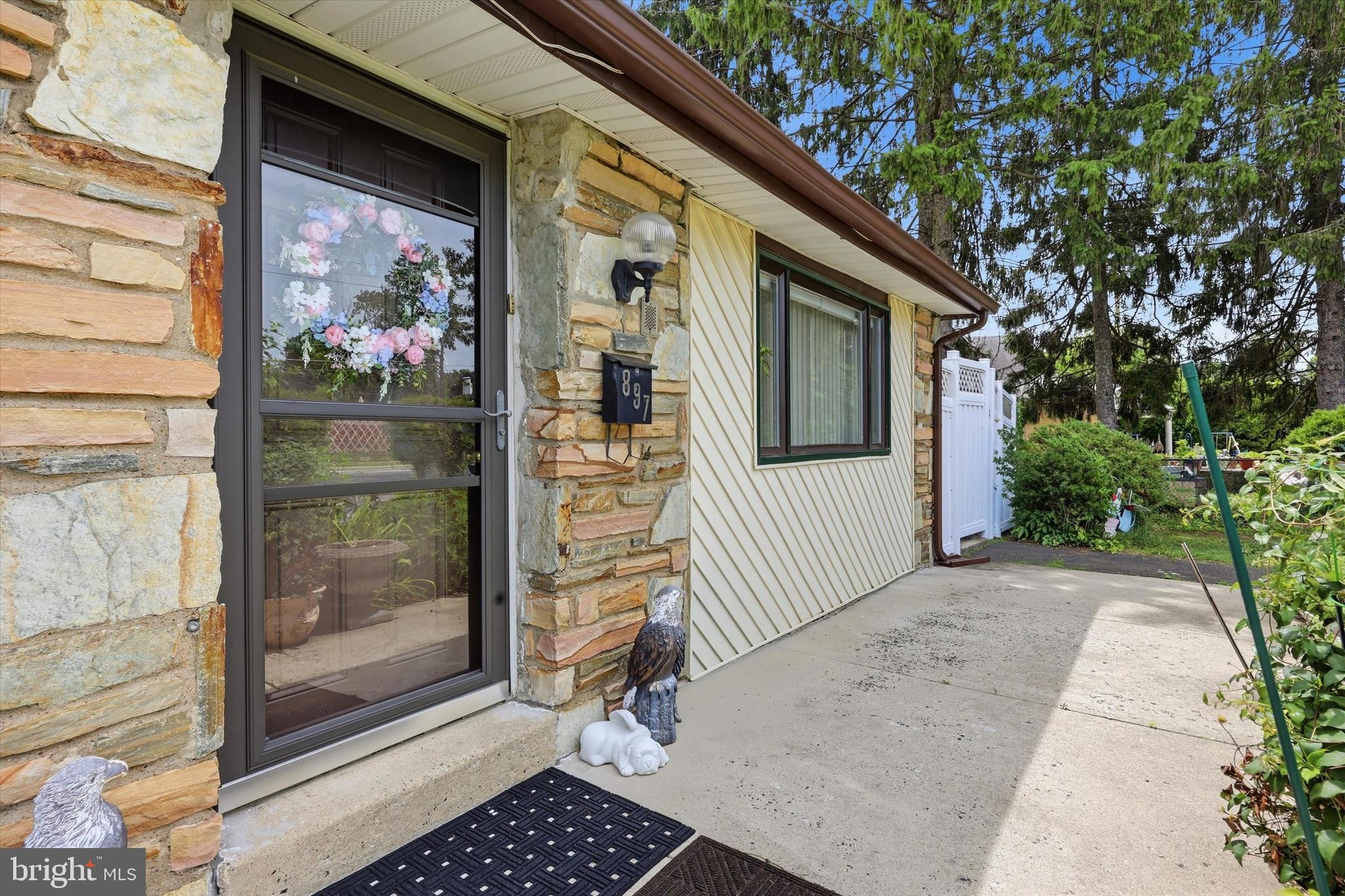 897 PINE HILL ROAD 00