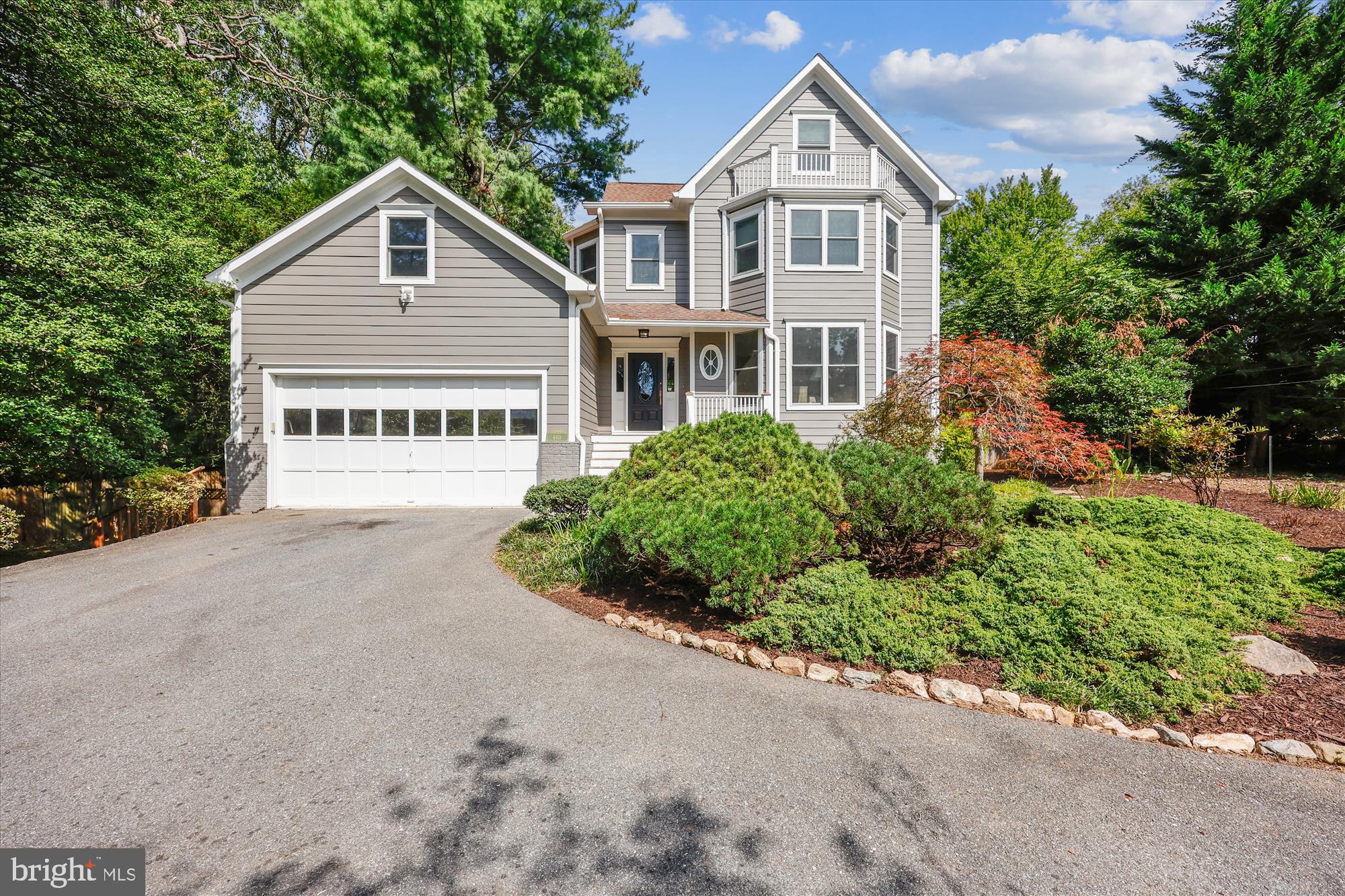 MARY KNOLLS - Residential