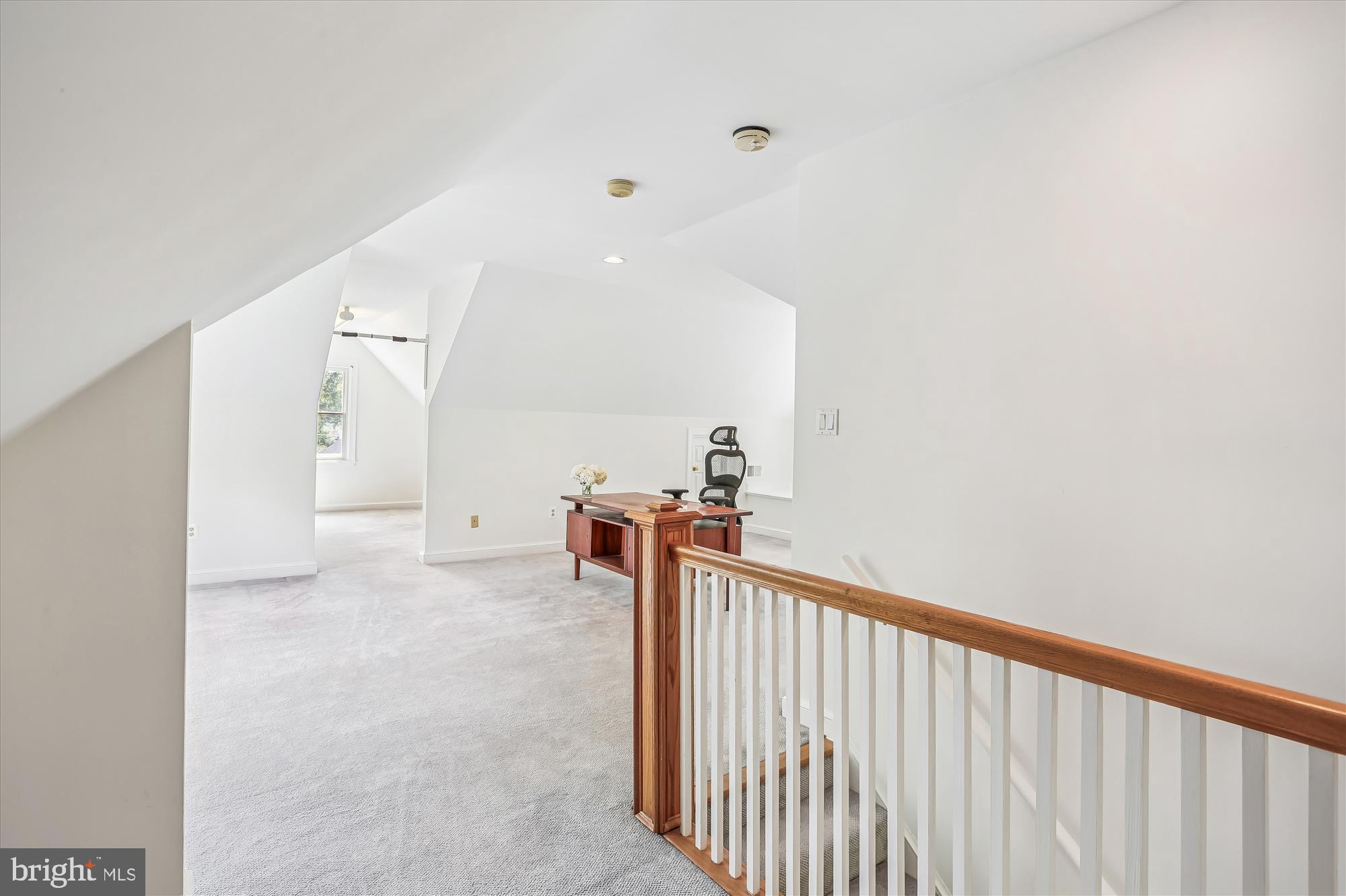 MARY KNOLLS - Residential