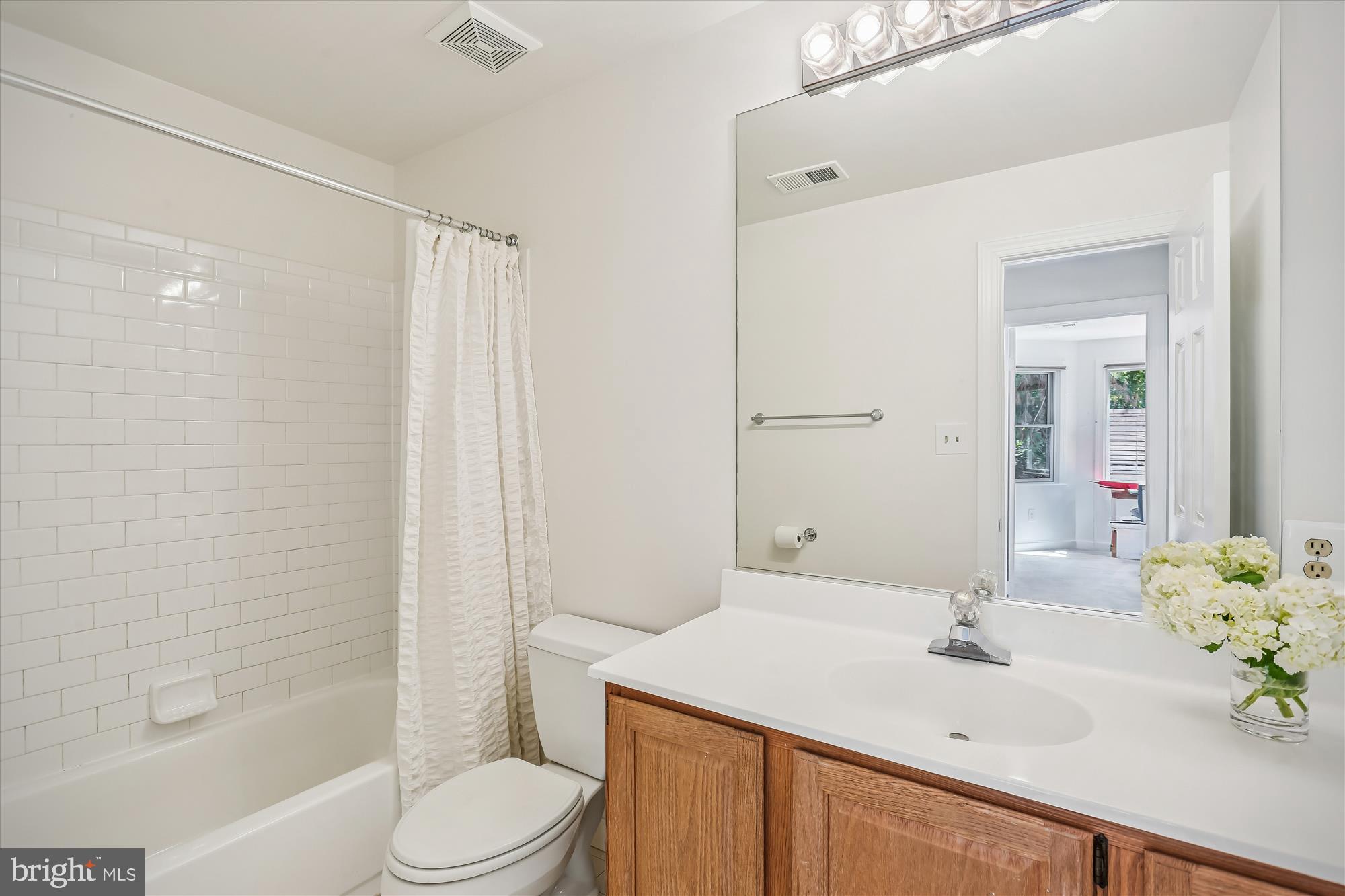 MARY KNOLLS - Residential