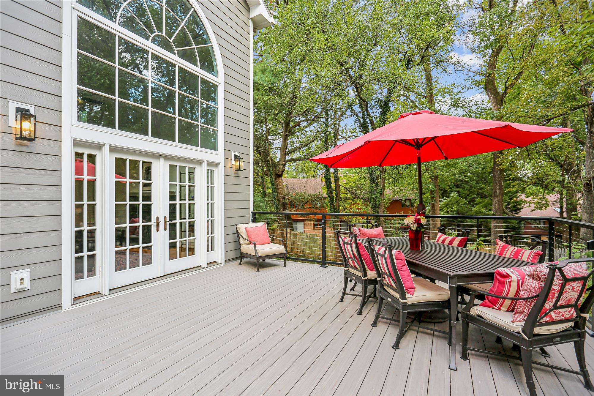 MARY KNOLLS - Residential