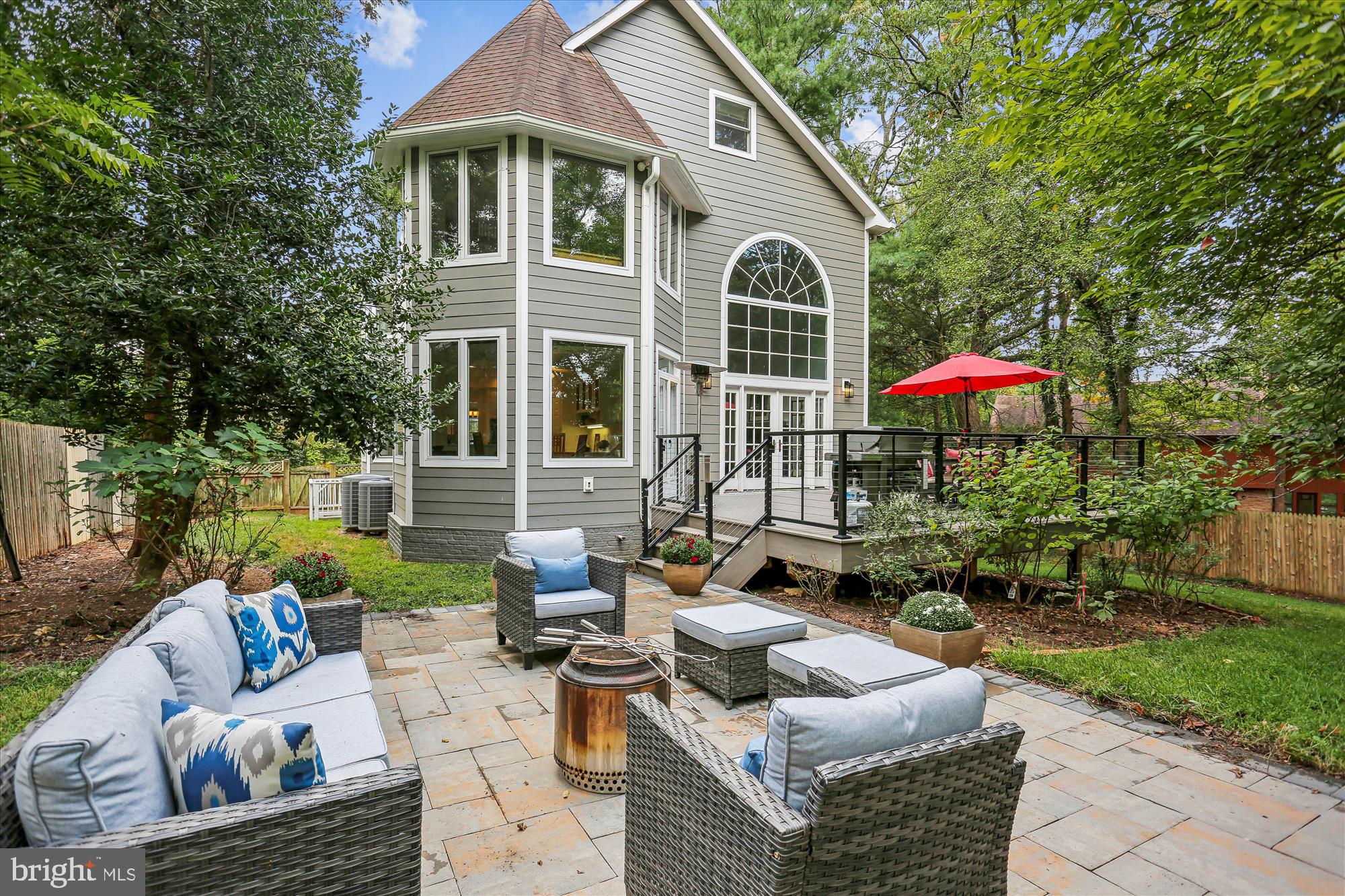 MARY KNOLLS - Residential