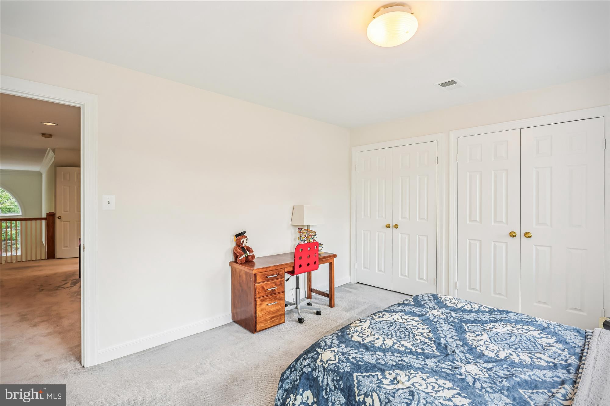 MARY KNOLLS - Residential