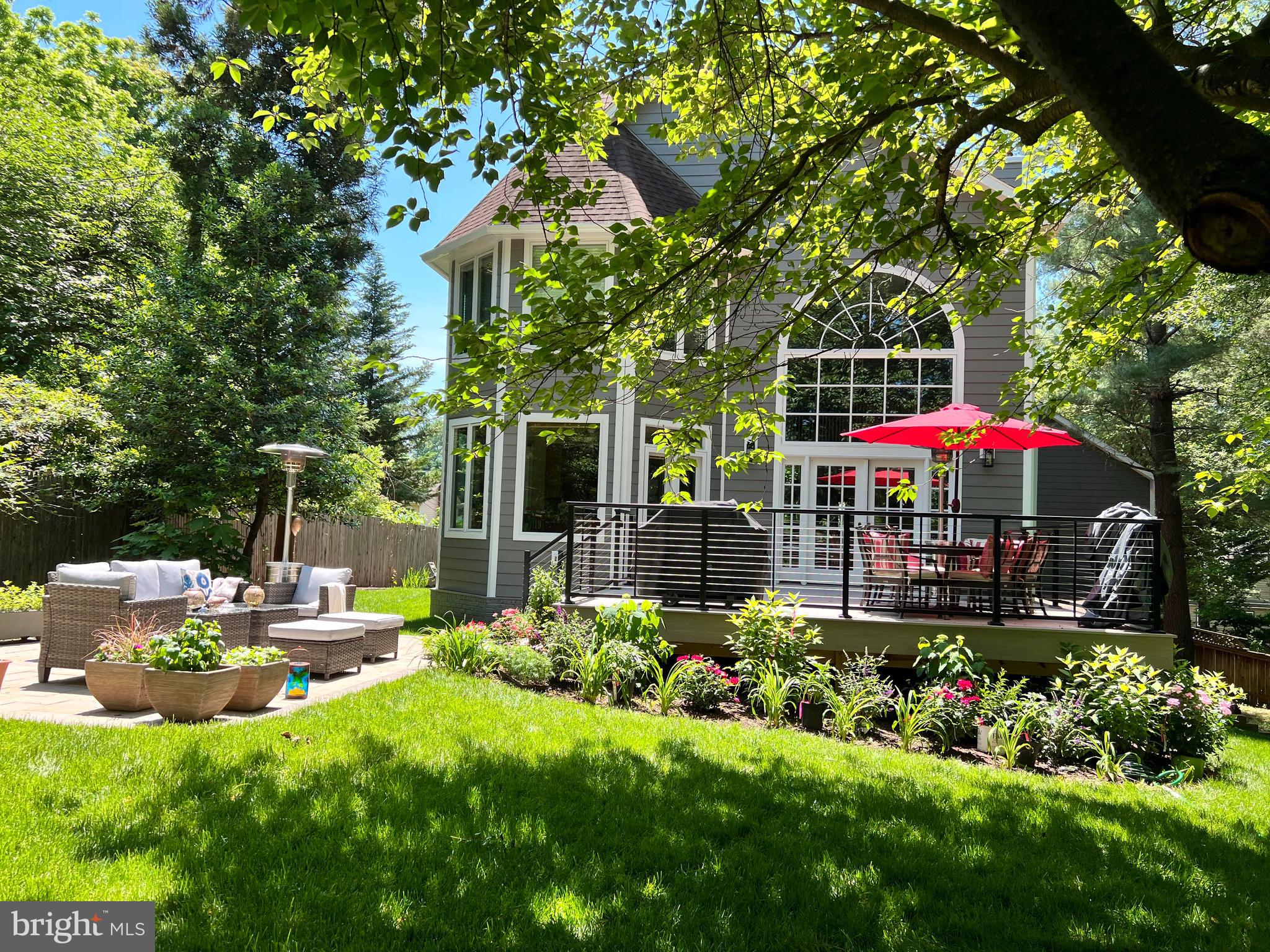 MARY KNOLLS - Residential