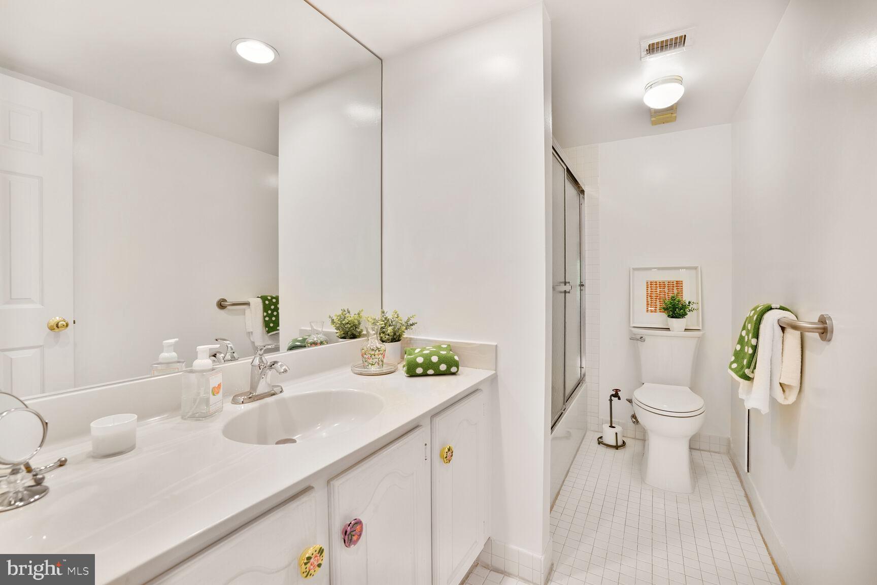 OLD GEORGETOWN VILL CODM - Residential