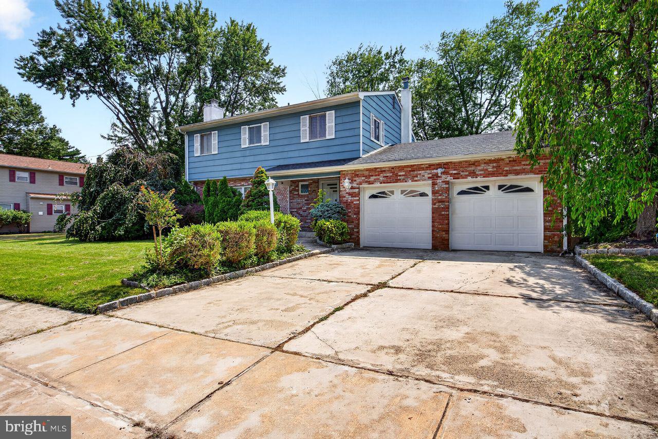 717 DORIS TERRACE