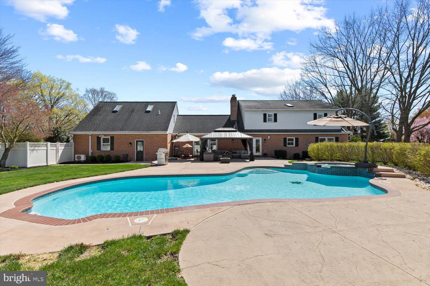 BUCKWOOD HILLS - Residential