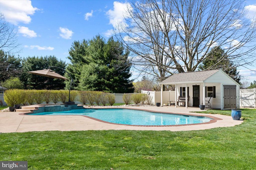 Photo of 702 Buckwood Lane, LITITZ, PA 17543 (MLS # PALA2066430)