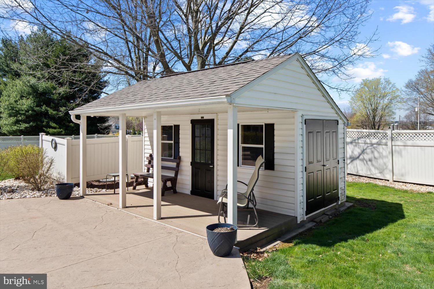 702 BUCKWOOD LANE