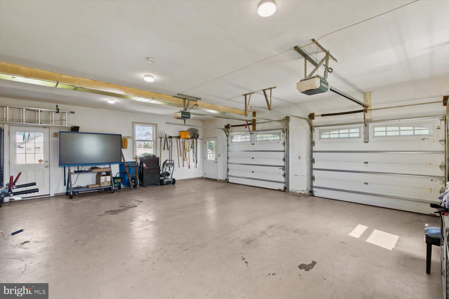 BUCKWOOD HILLS - Residential