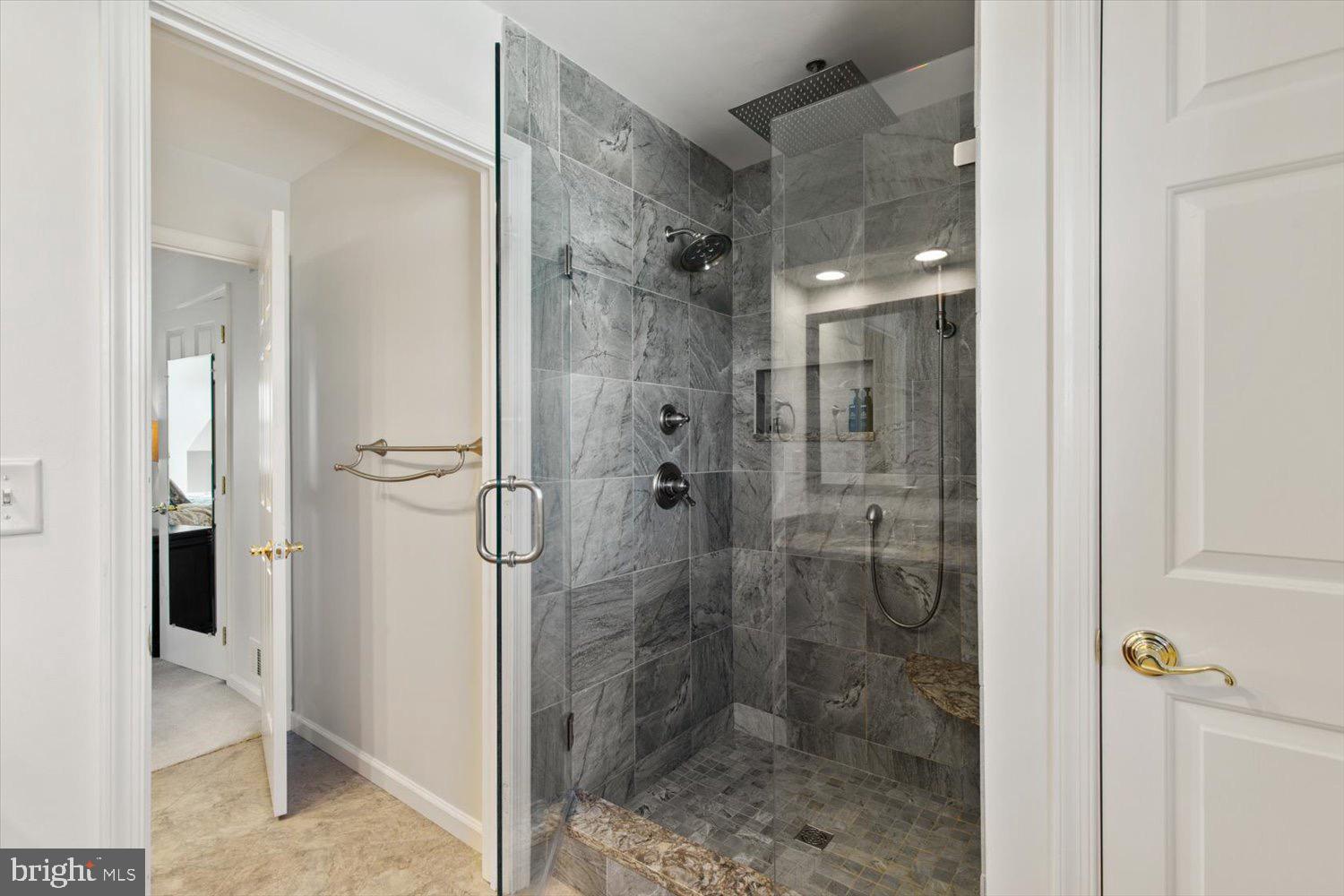 BUCKWOOD HILLS - Residential