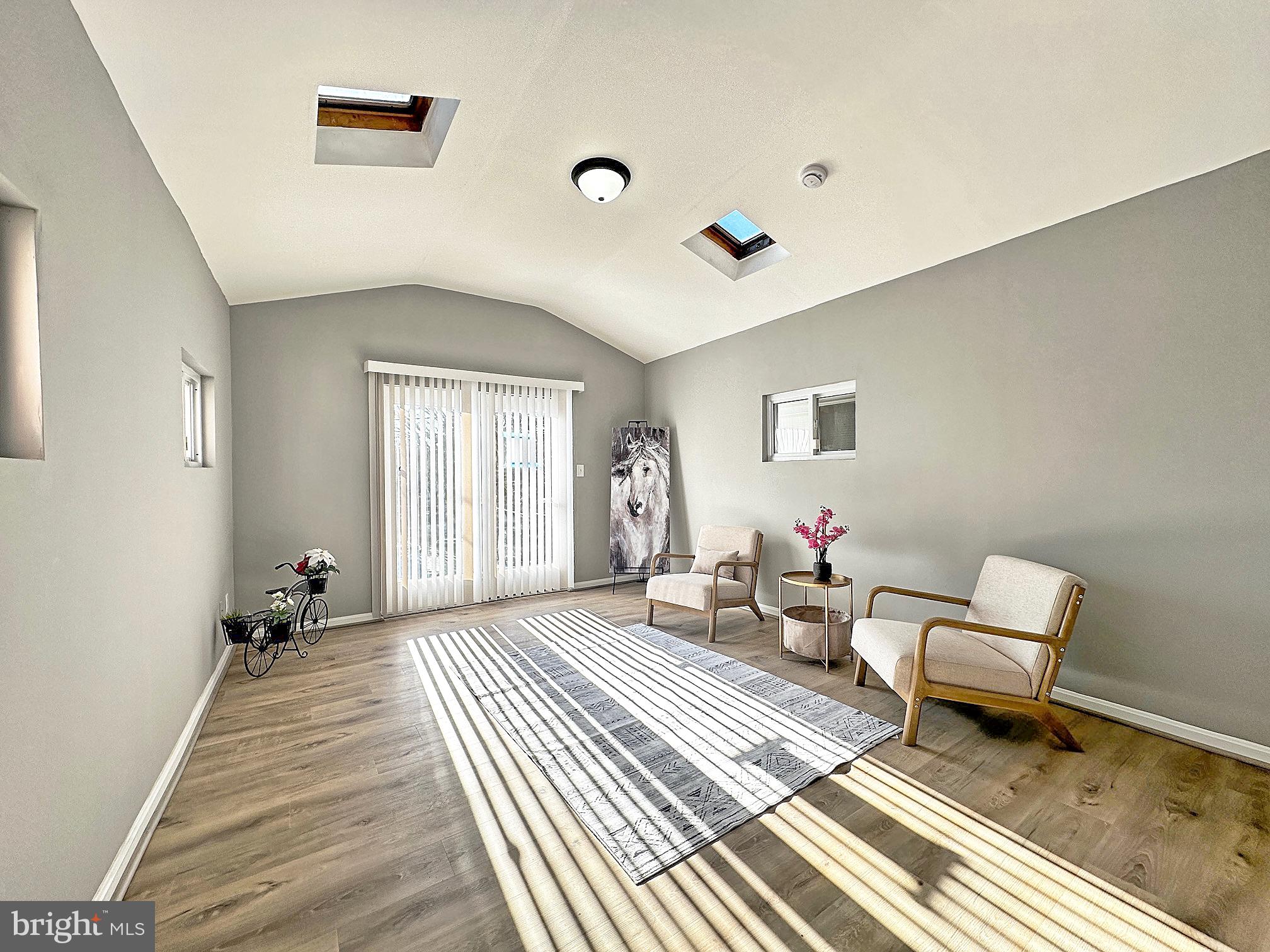 UPLANDS - Residential