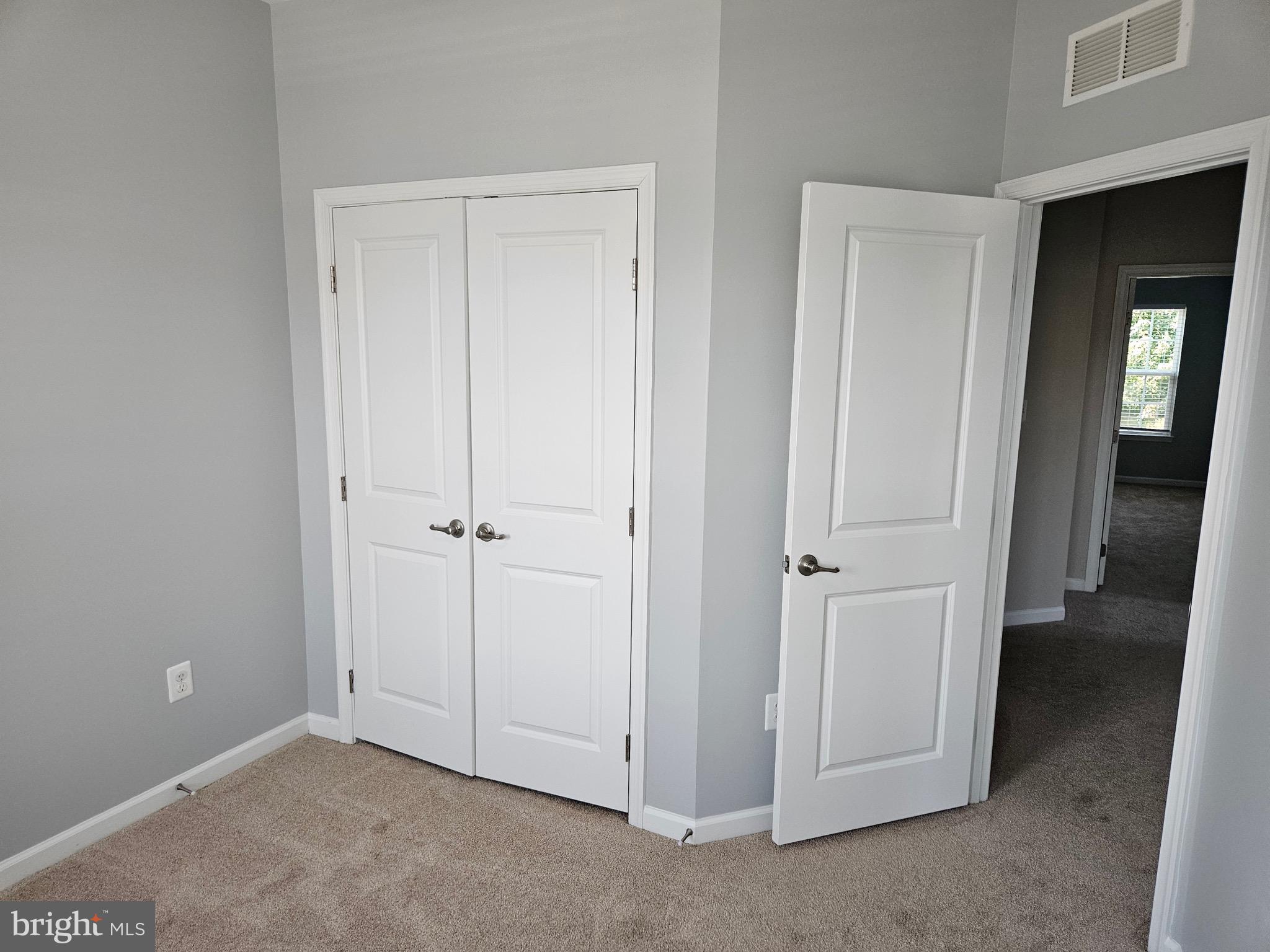 RAINCLIFFE - Residential Lease