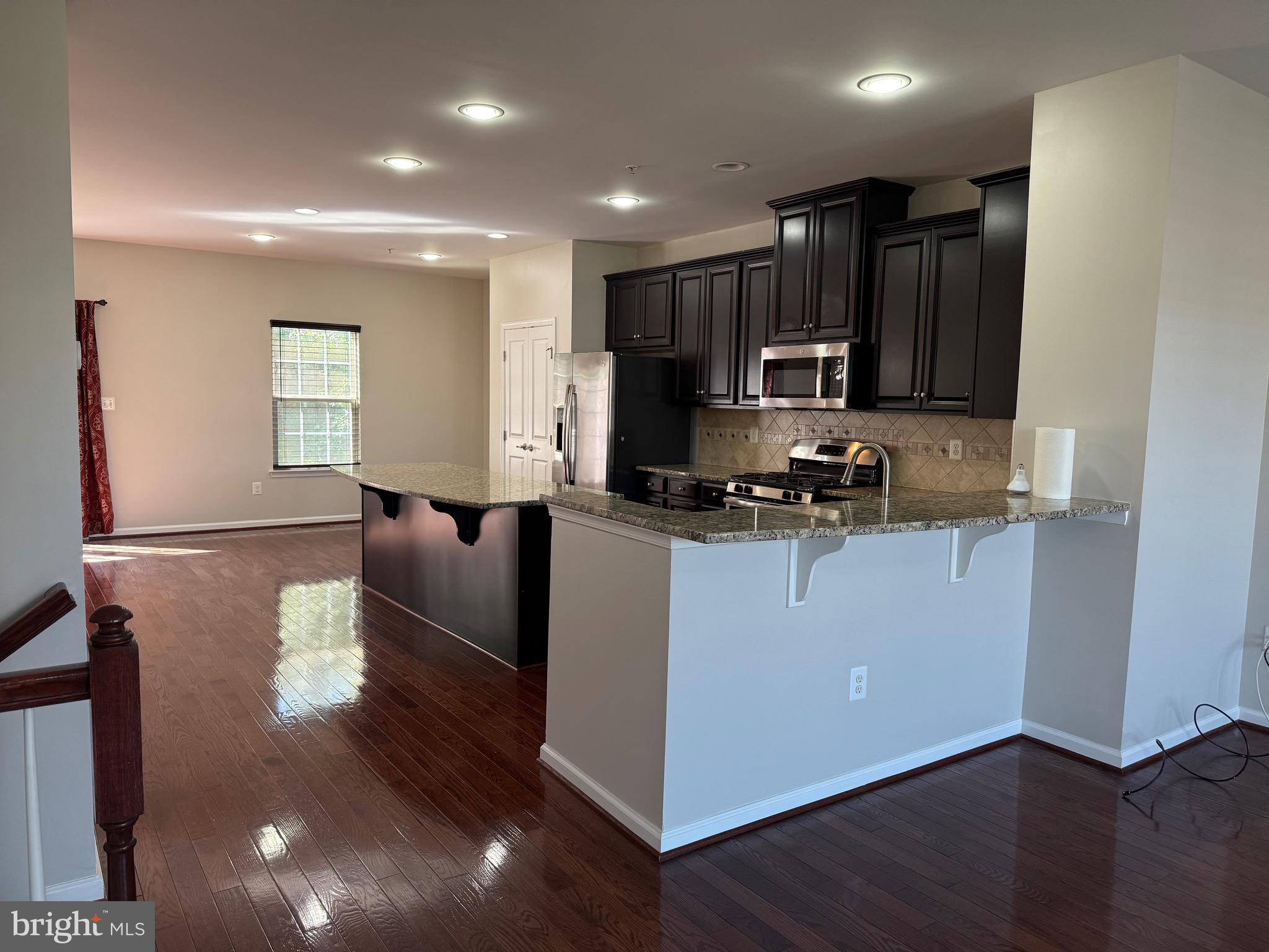 RAINCLIFFE - Residential Lease