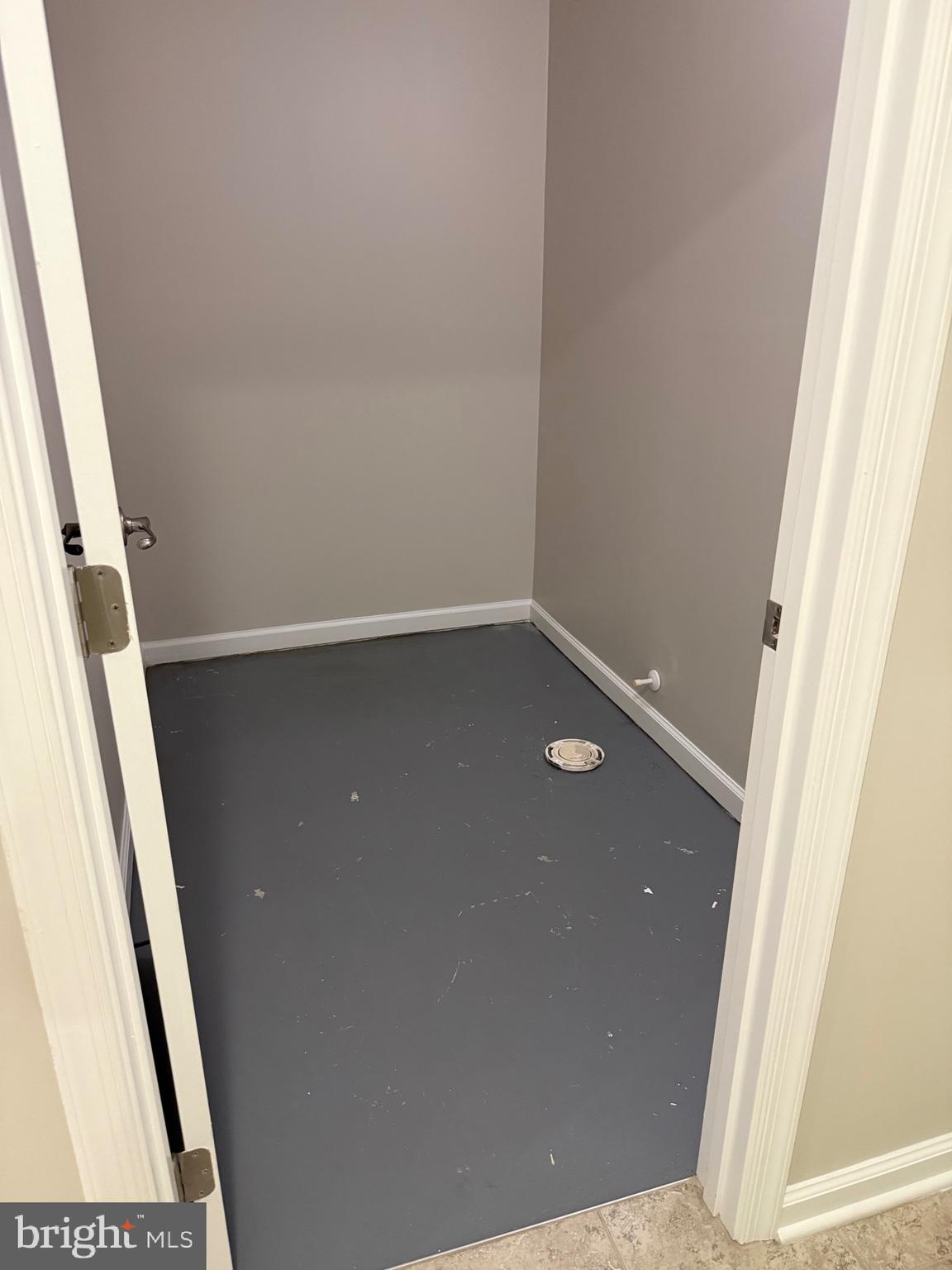 RAINCLIFFE - Residential Lease