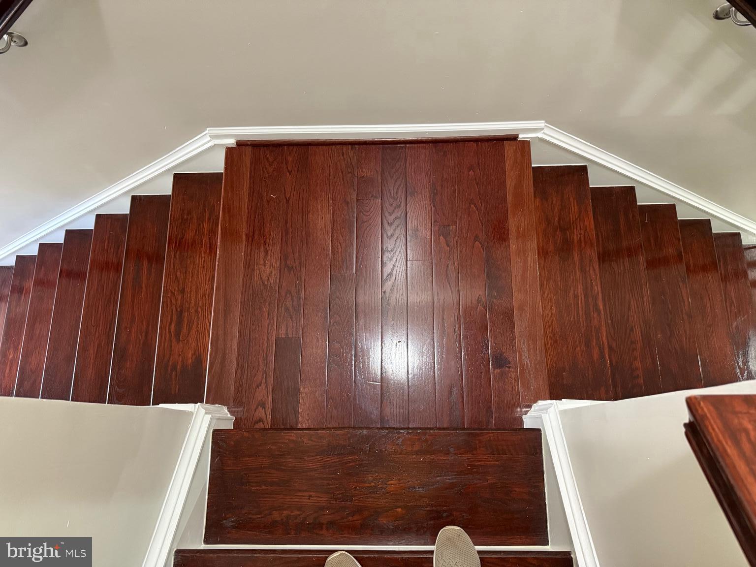 RAINCLIFFE - Residential Lease