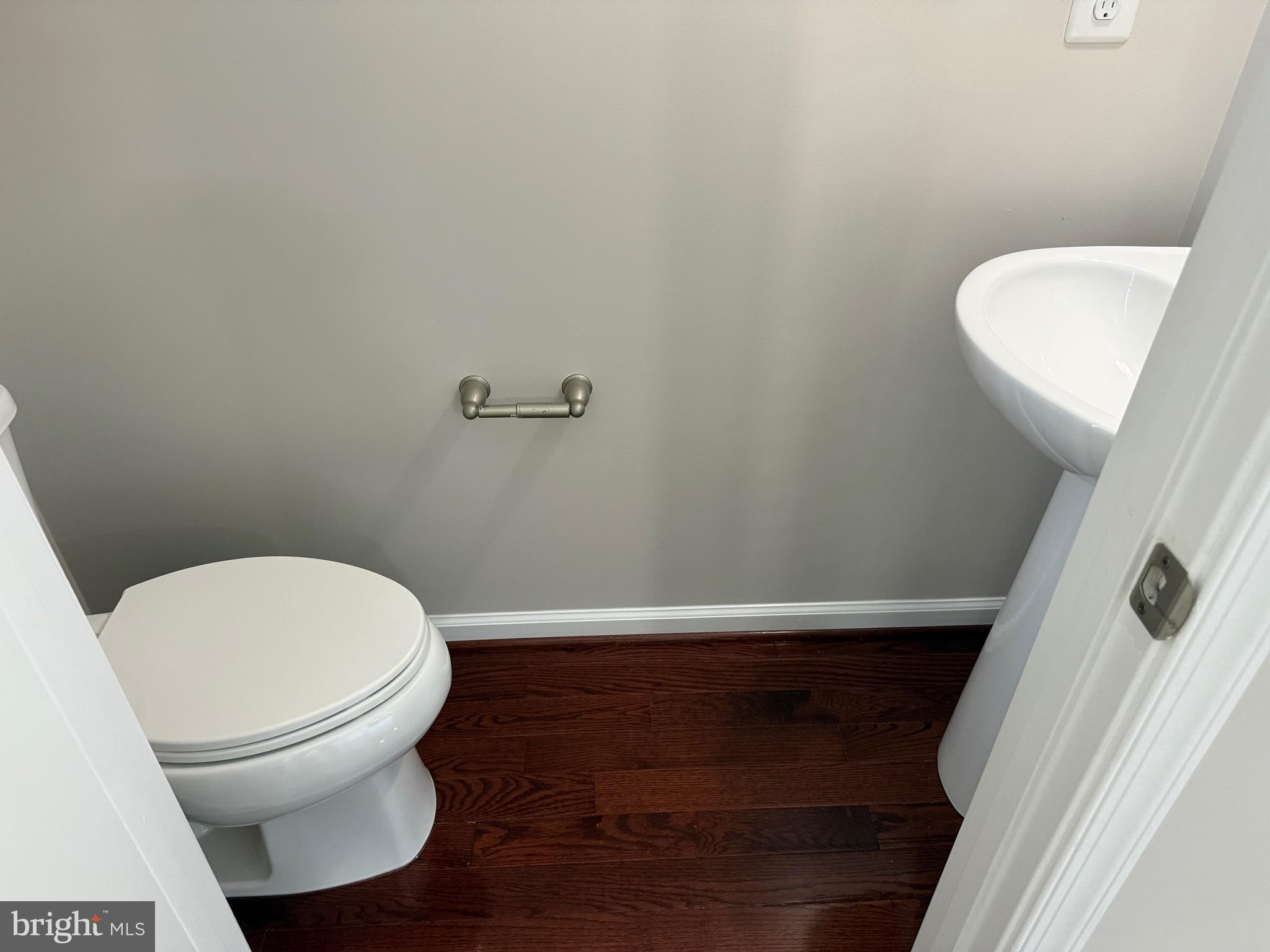 RAINCLIFFE - Residential Lease