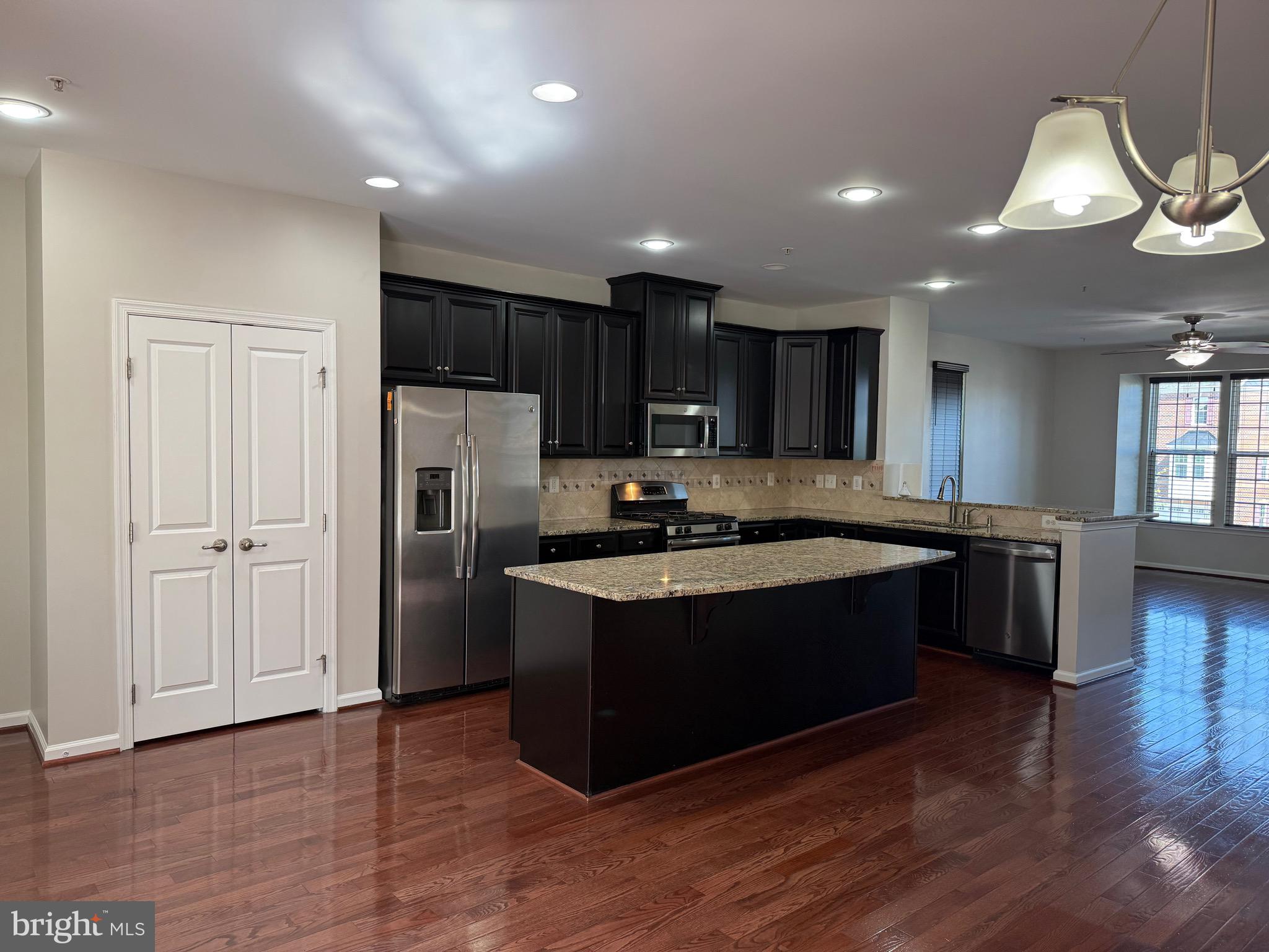 RAINCLIFFE - Residential Lease