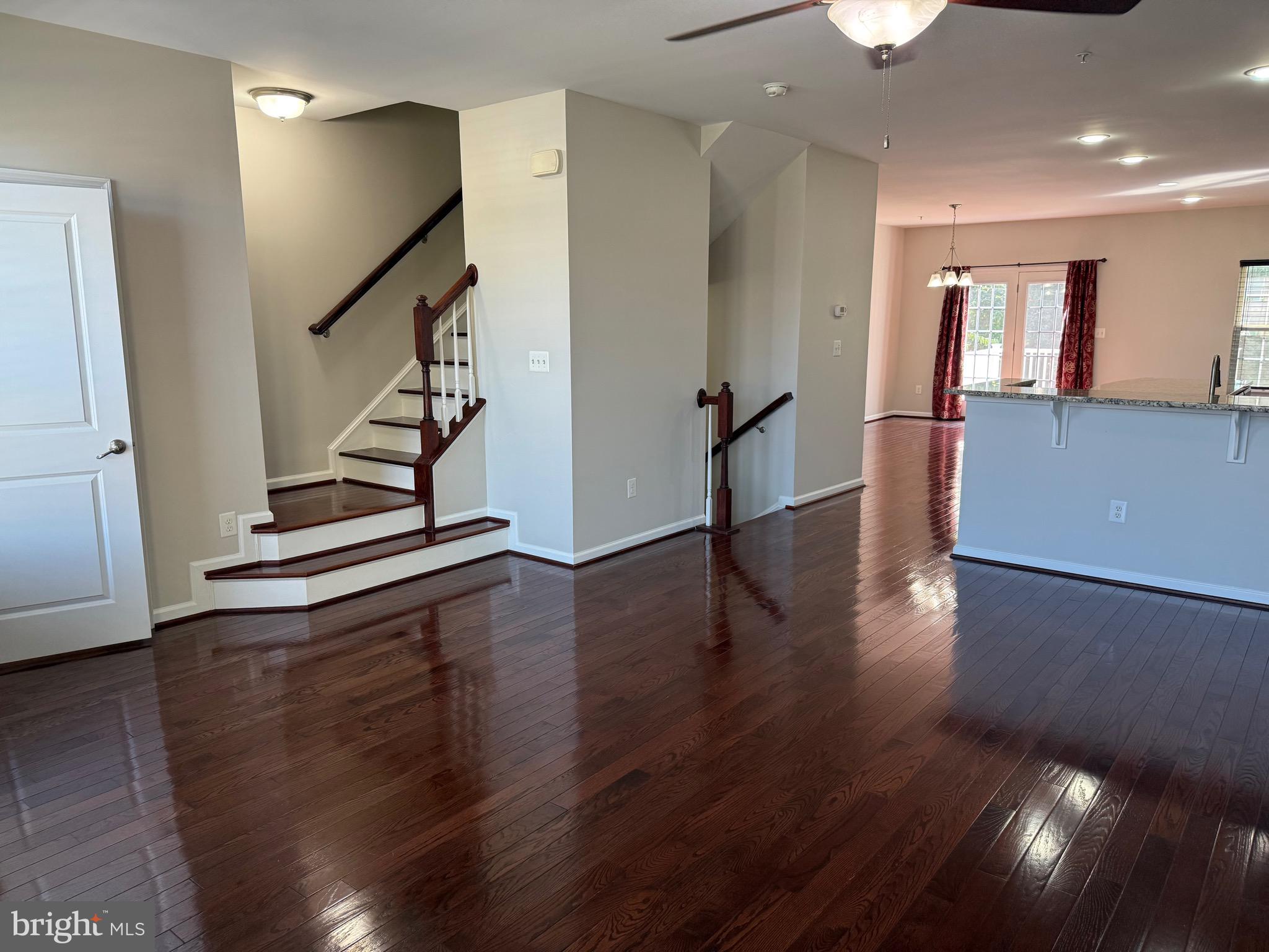 RAINCLIFFE - Residential Lease