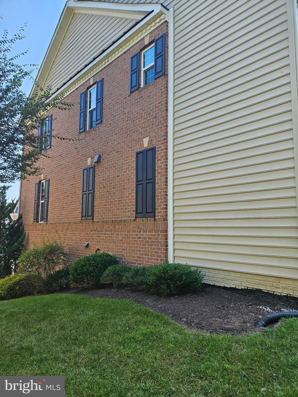 RAINCLIFFE - Residential Lease