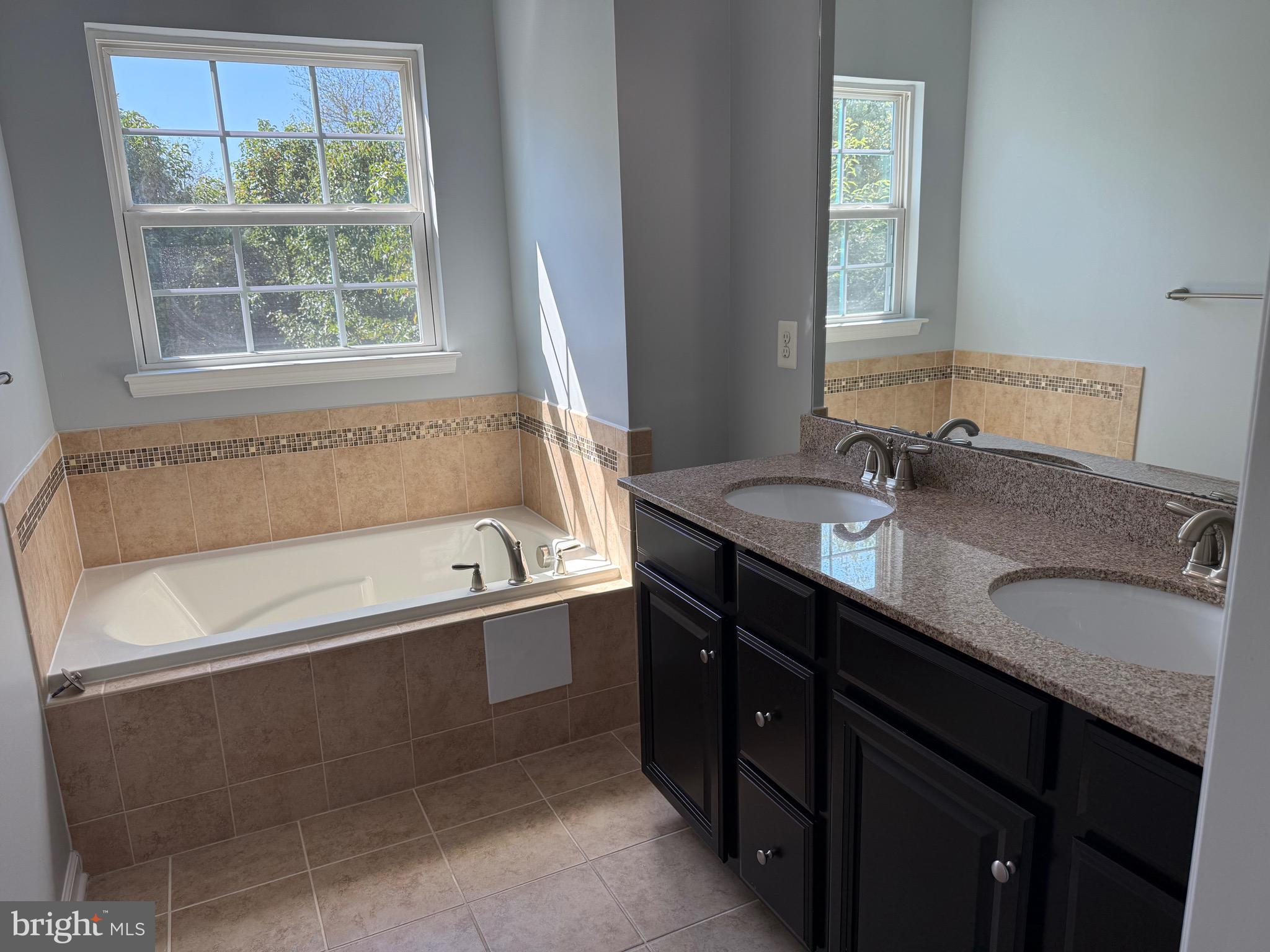 RAINCLIFFE - Residential Lease