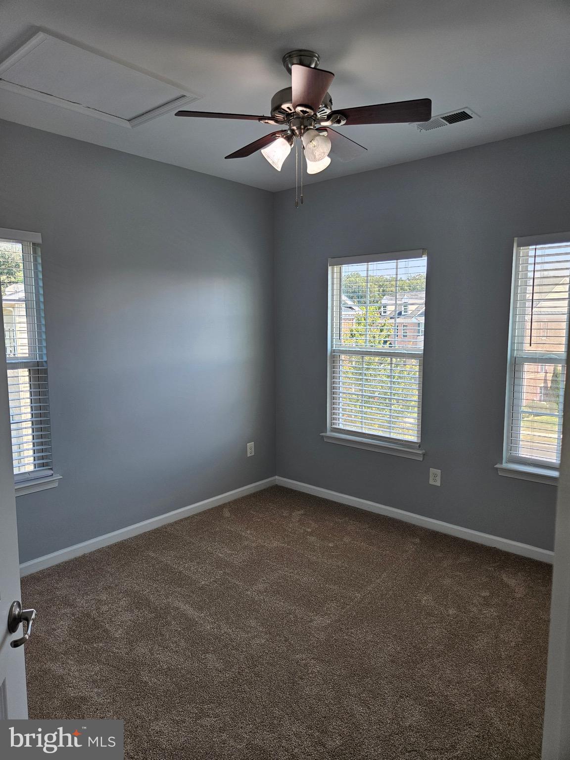 RAINCLIFFE - Residential Lease