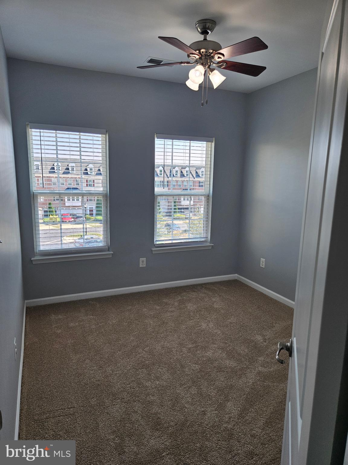 RAINCLIFFE - Residential Lease