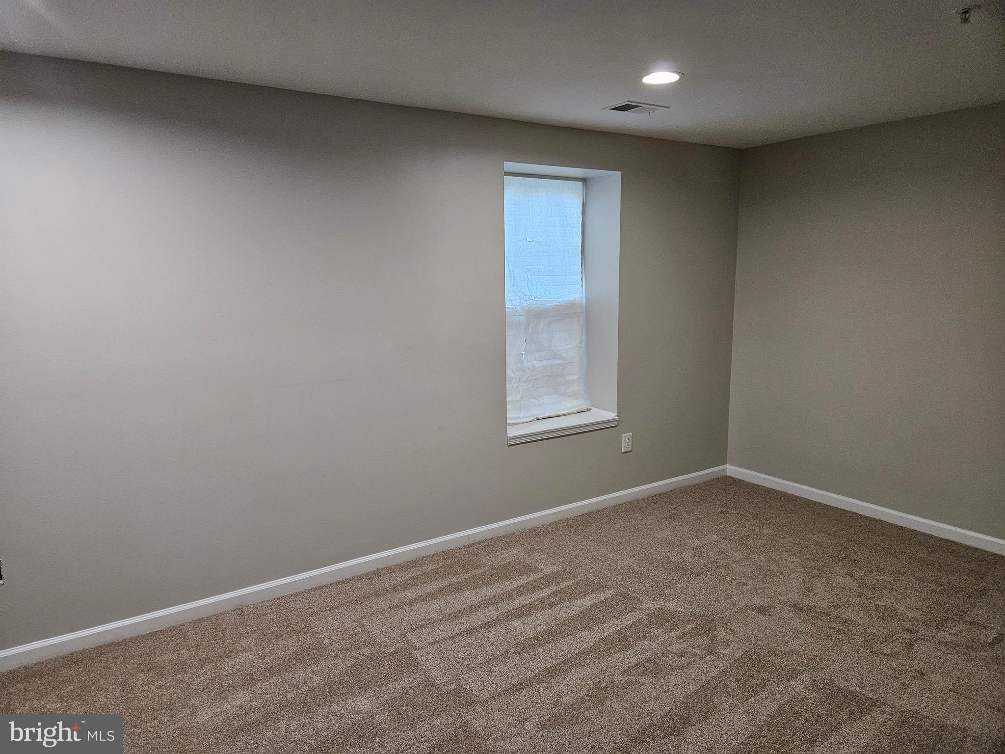 RAINCLIFFE - Residential Lease