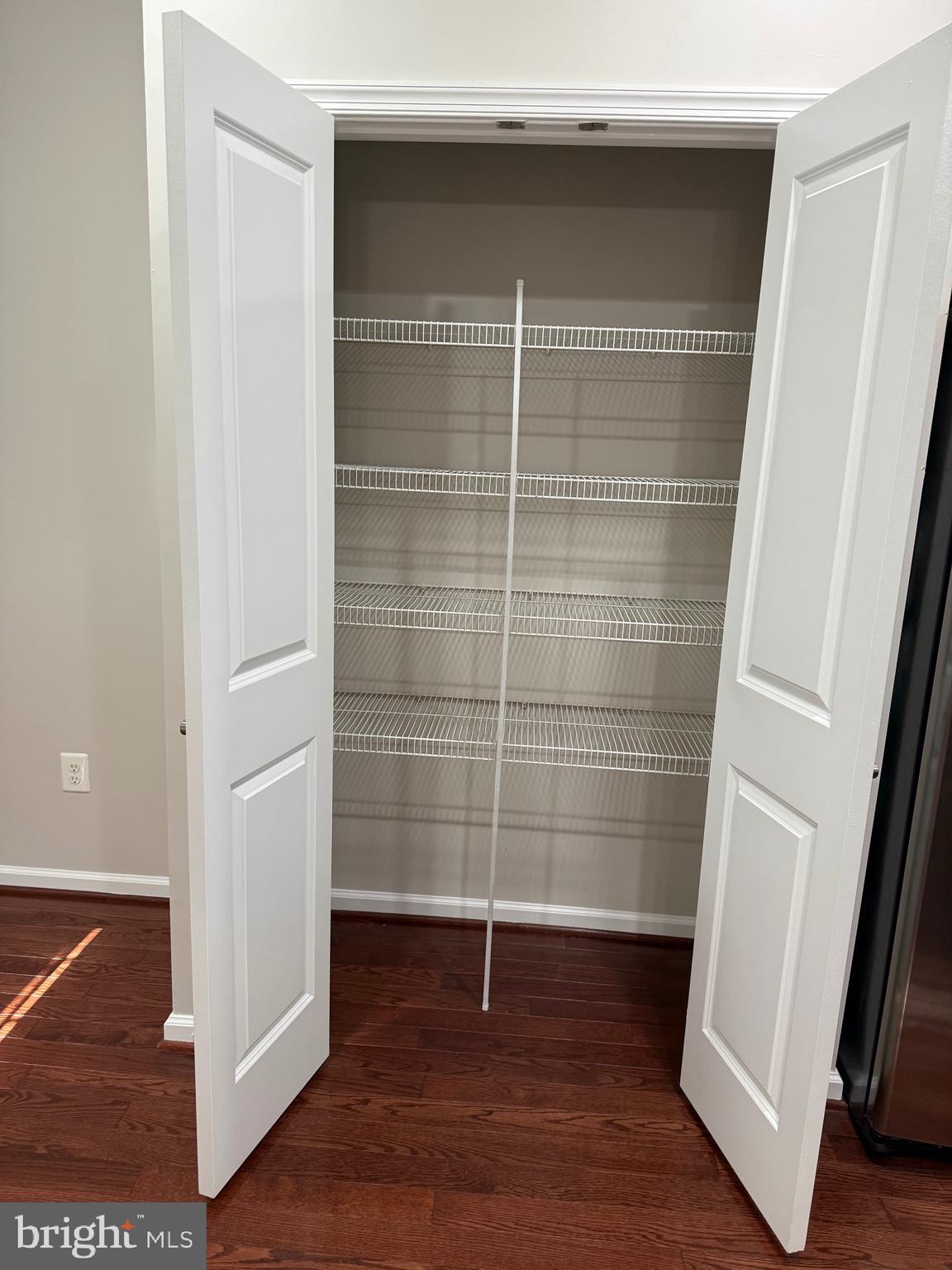 RAINCLIFFE - Residential Lease