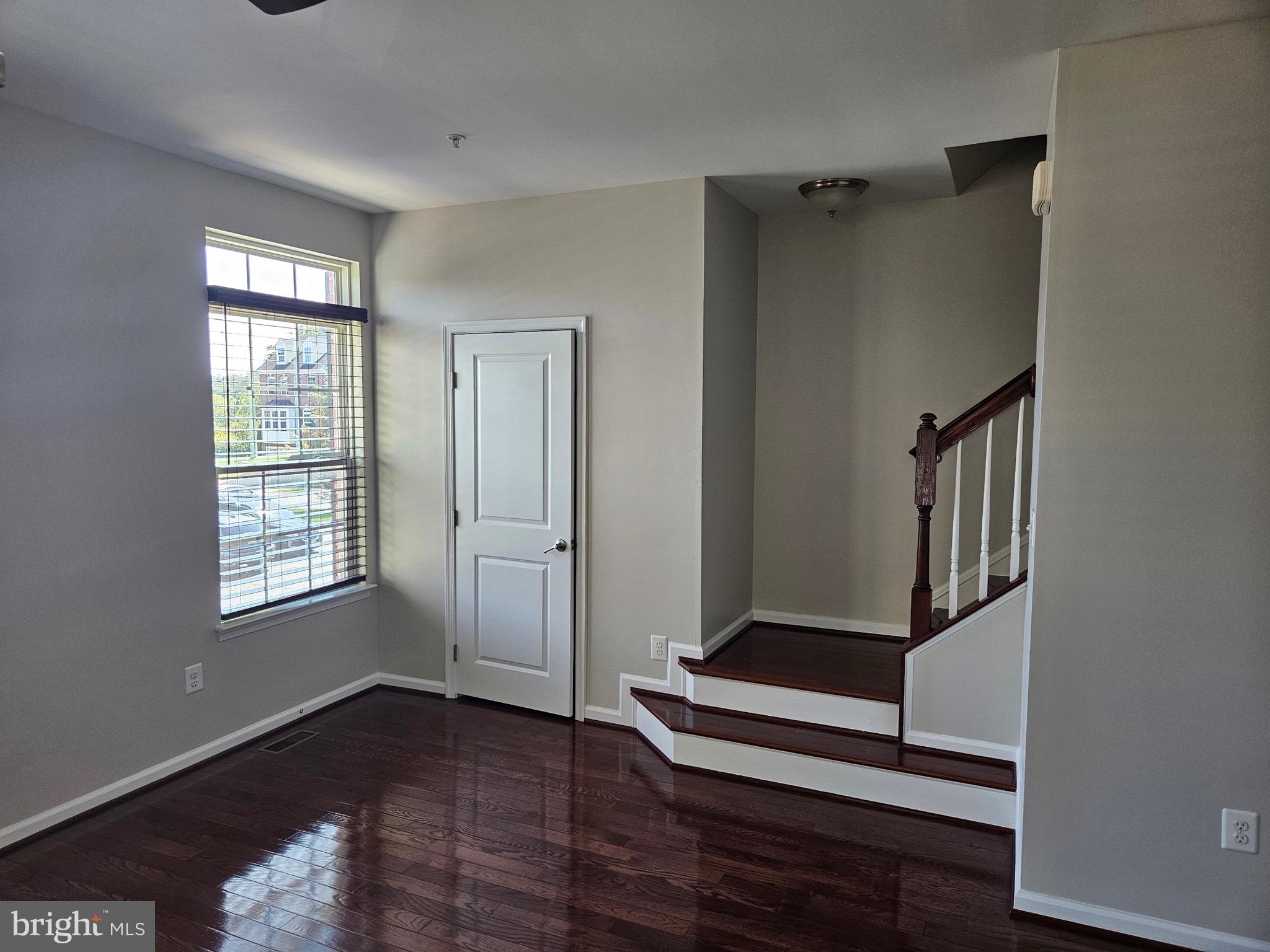 RAINCLIFFE - Residential Lease