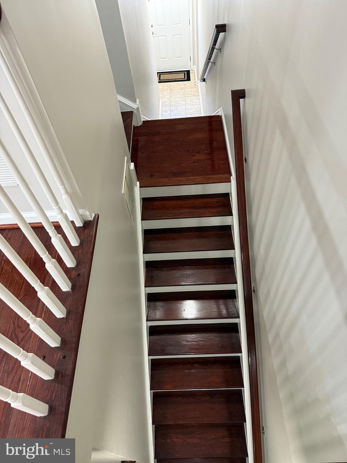 RAINCLIFFE - Residential Lease