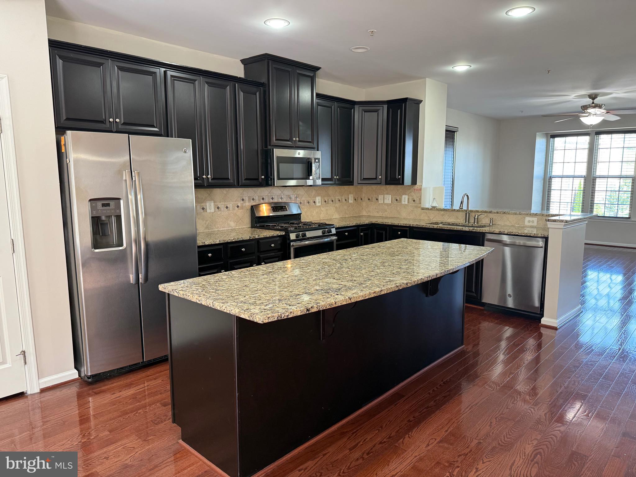 RAINCLIFFE - Residential Lease