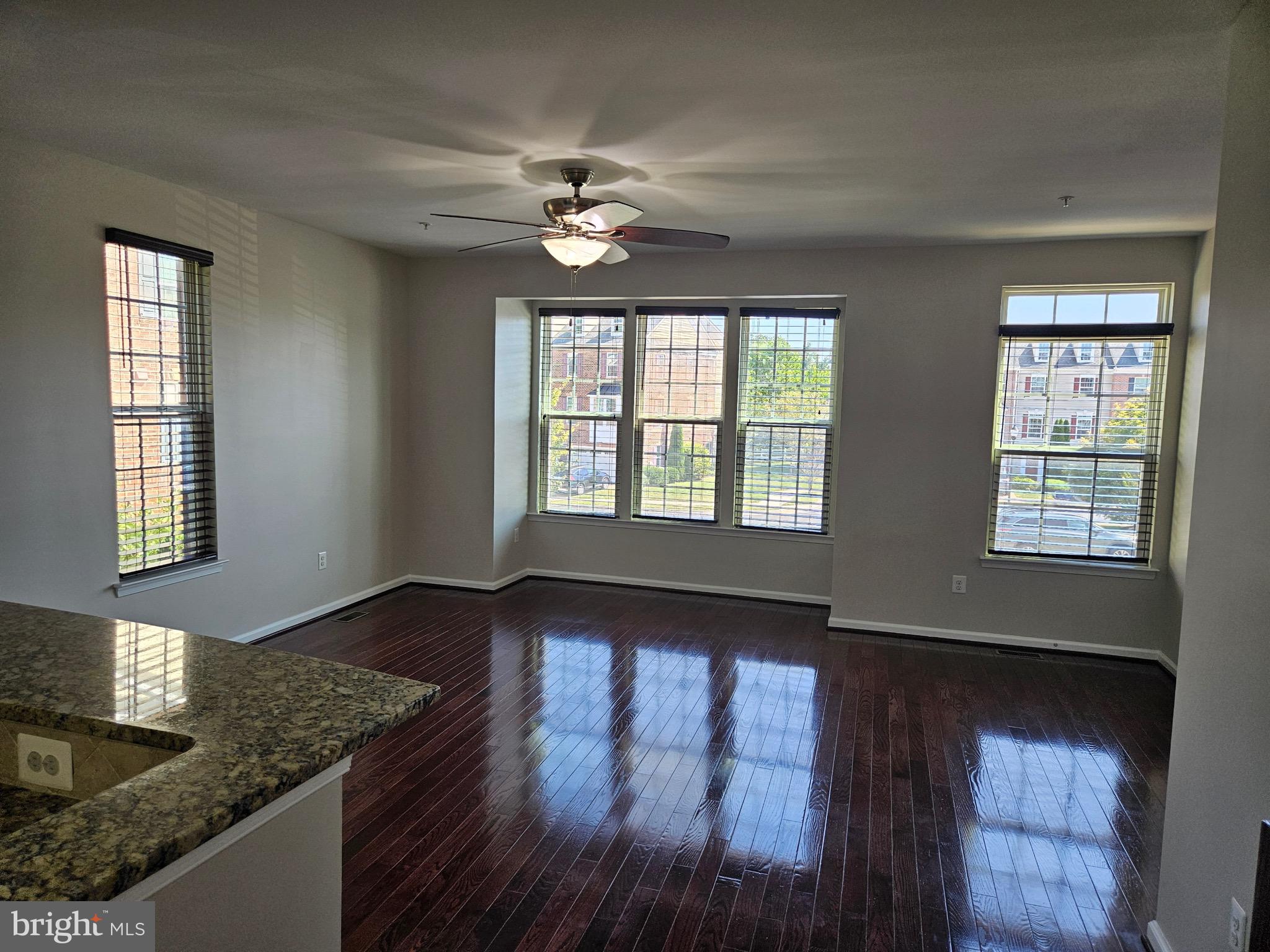 RAINCLIFFE - Residential Lease