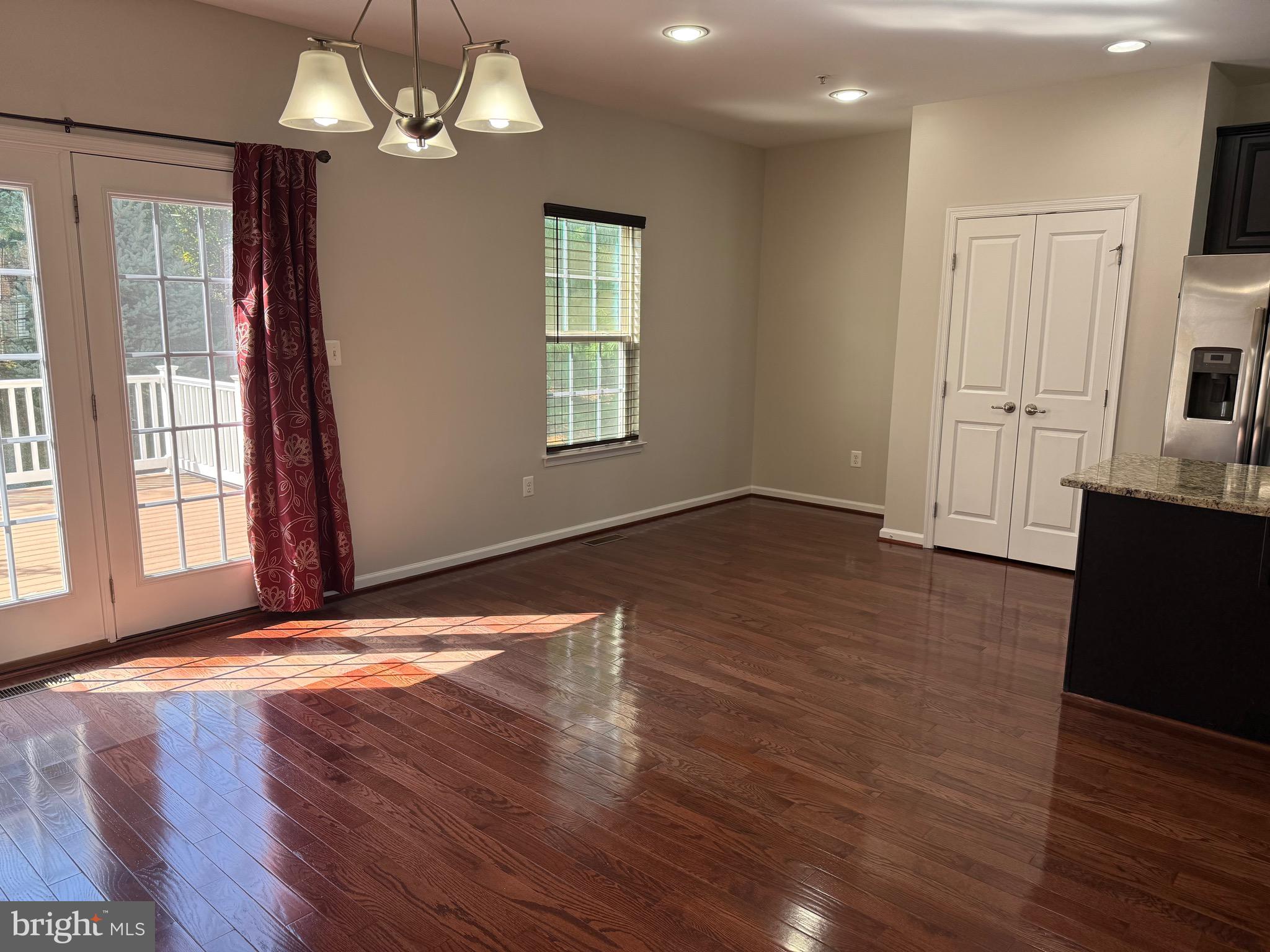 RAINCLIFFE - Residential Lease