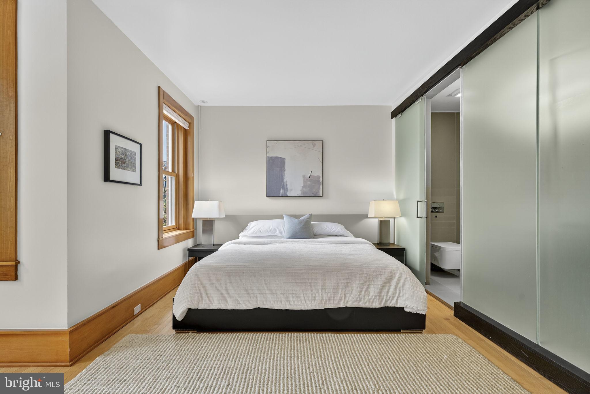 CAPITOL HILL - Residential