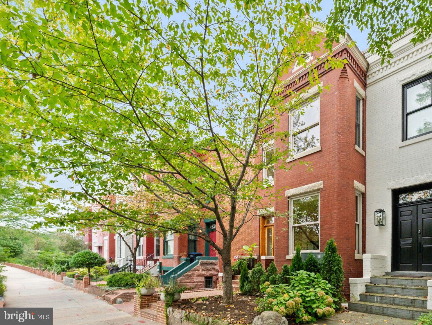 CAPITOL HILL - Residential