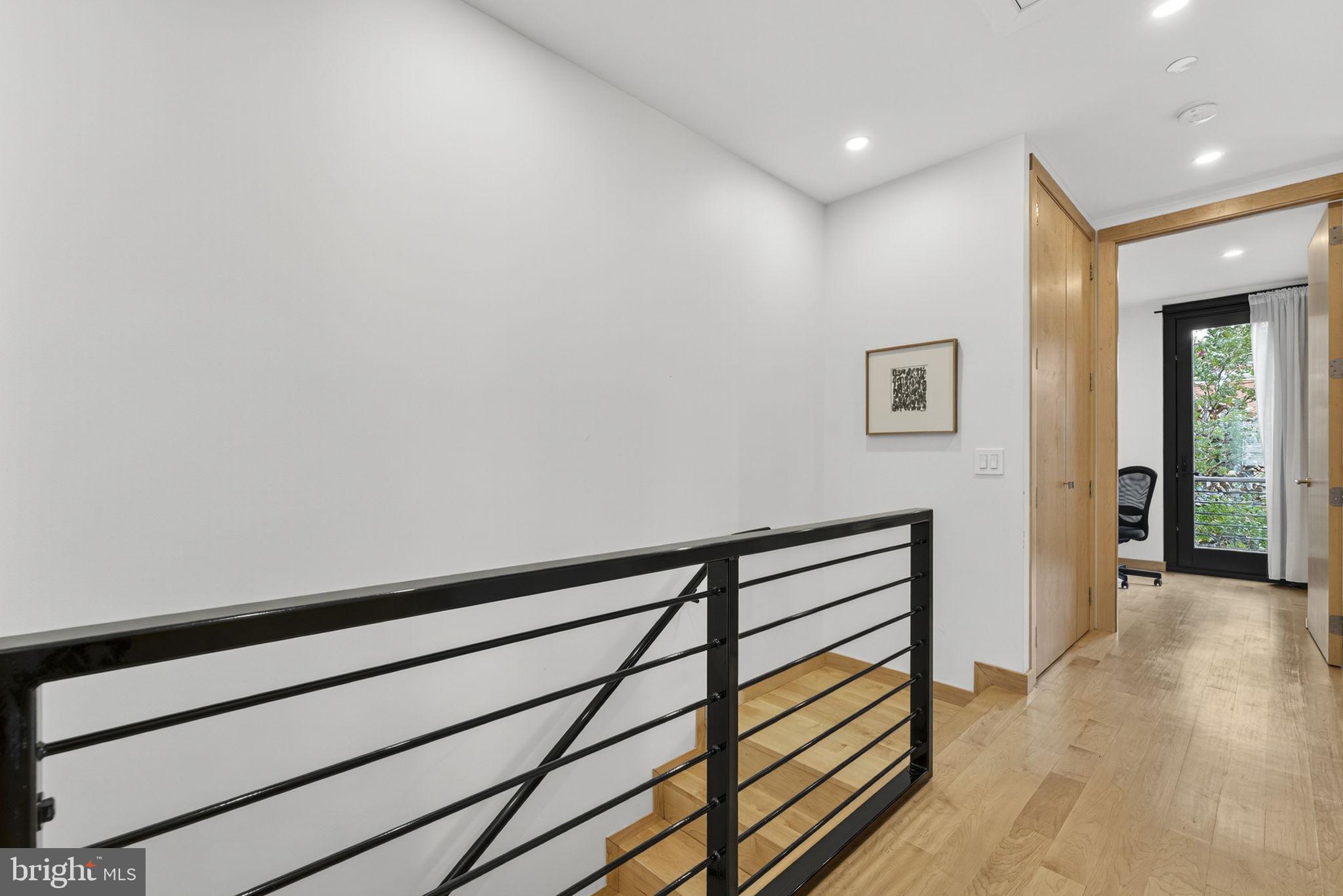 CAPITOL HILL - Residential