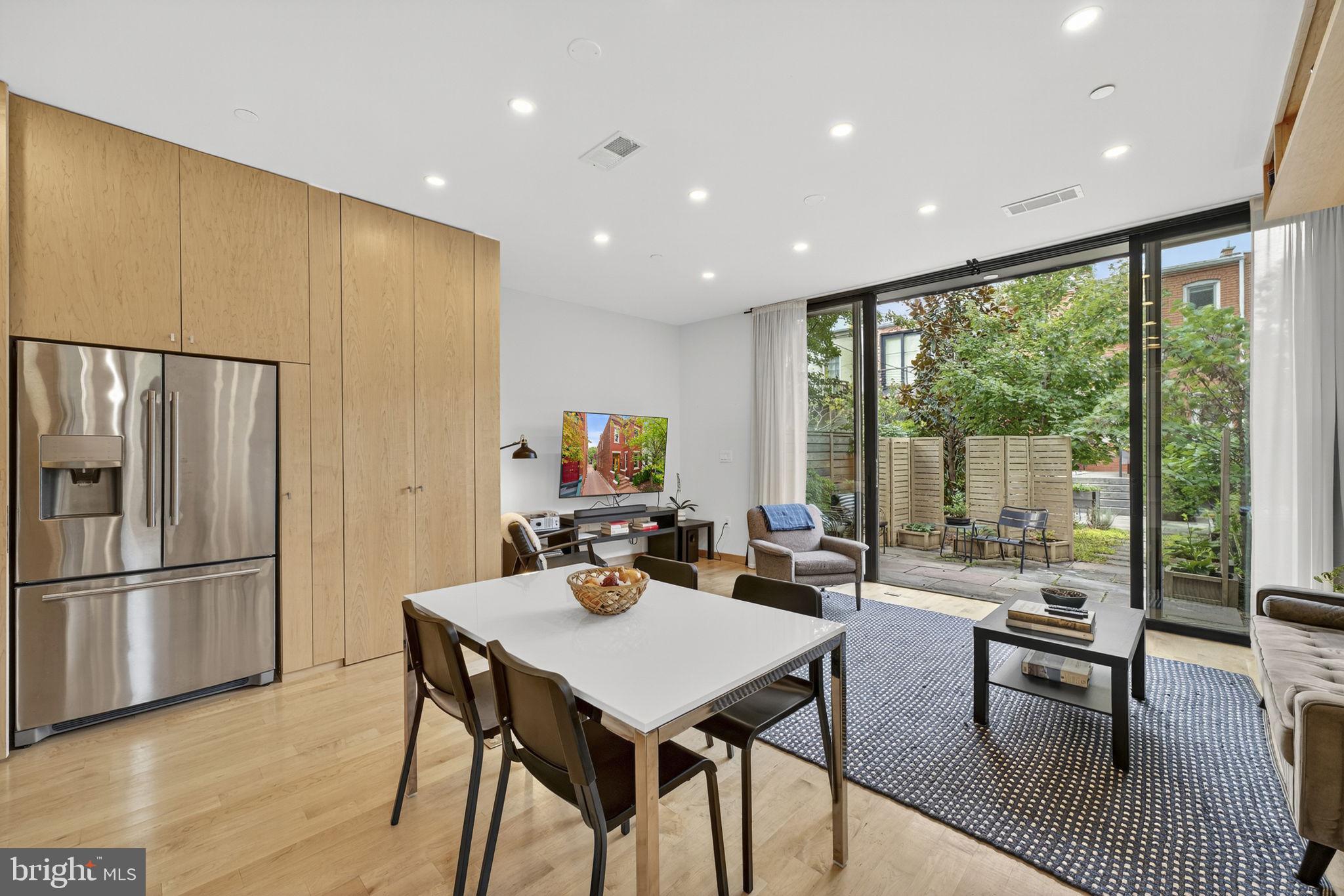 CAPITOL HILL - Residential