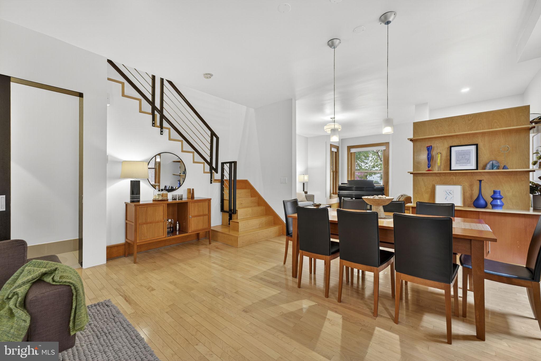 CAPITOL HILL - Residential