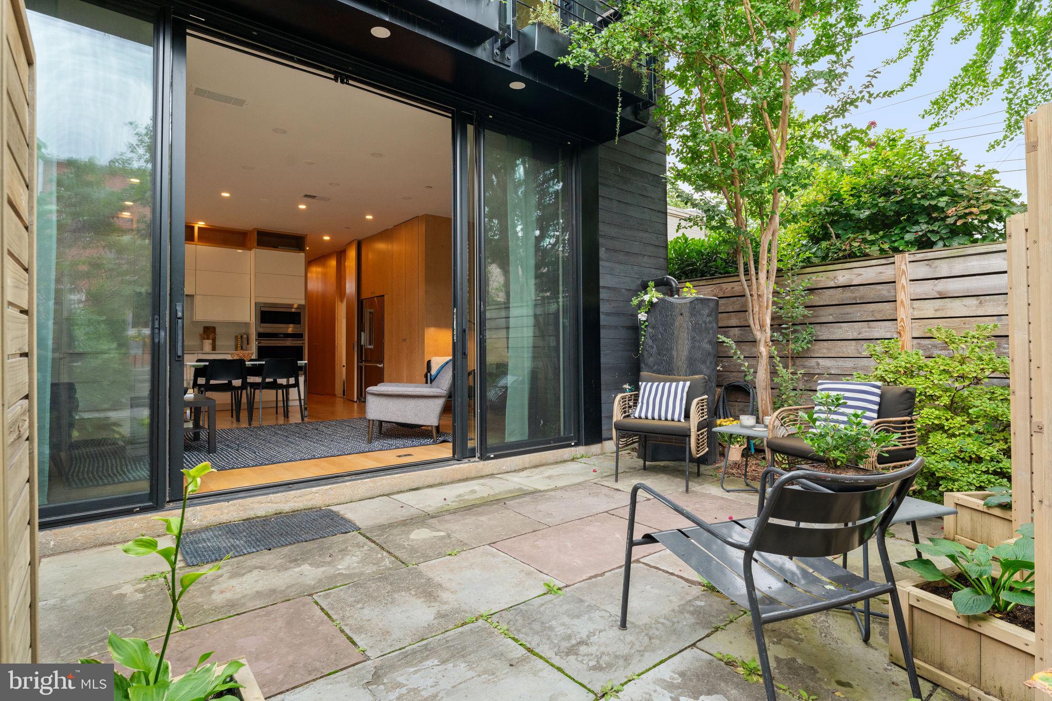 CAPITOL HILL - Residential