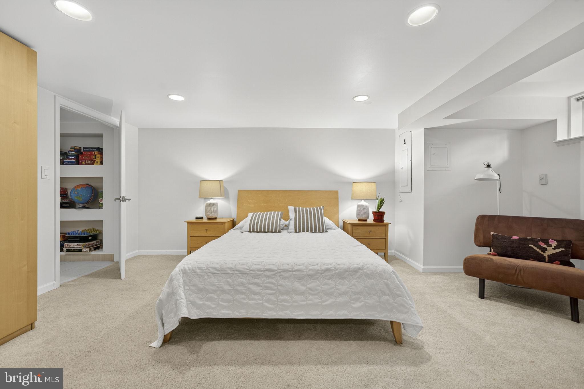 CAPITOL HILL - Residential
