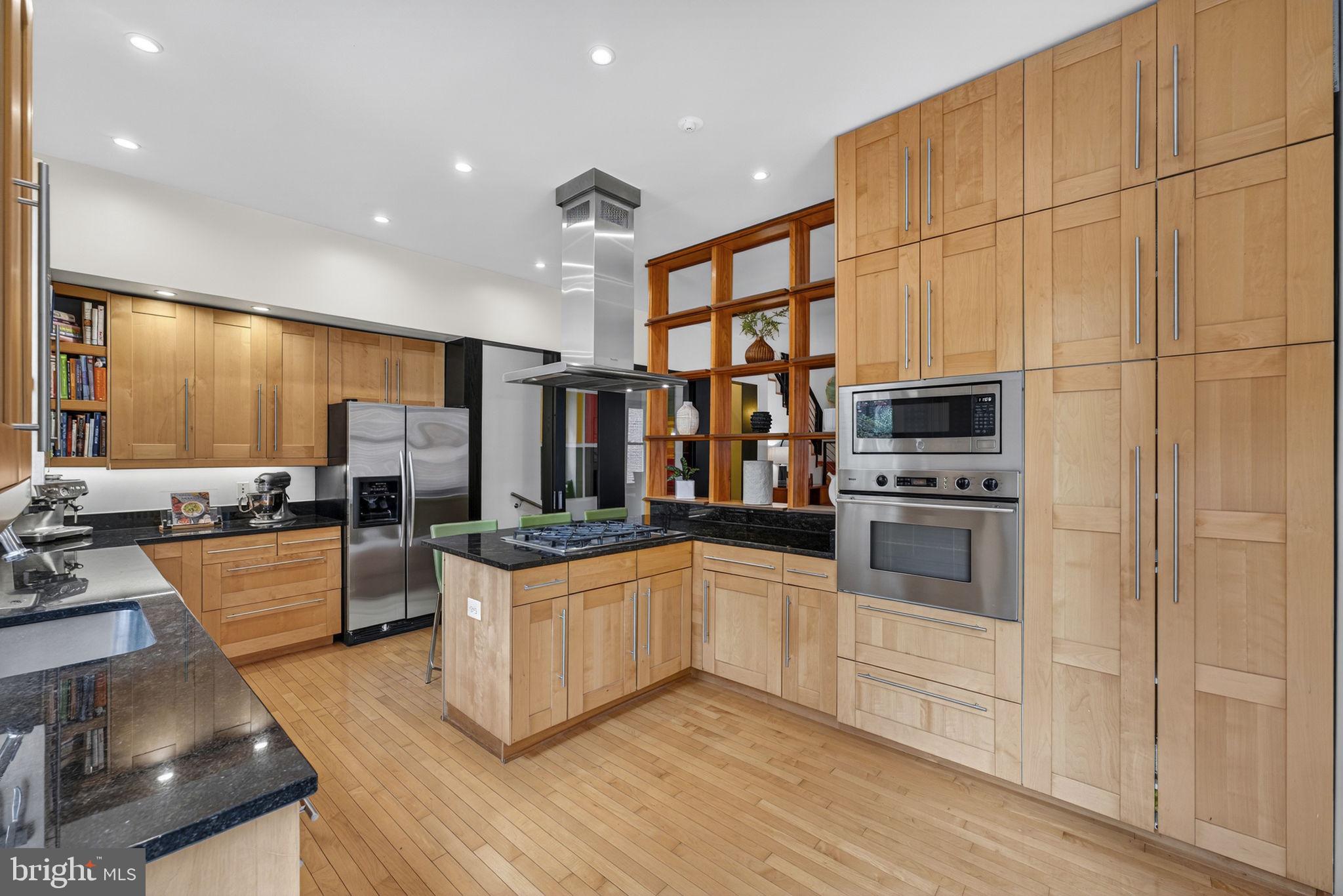 CAPITOL HILL - Residential
