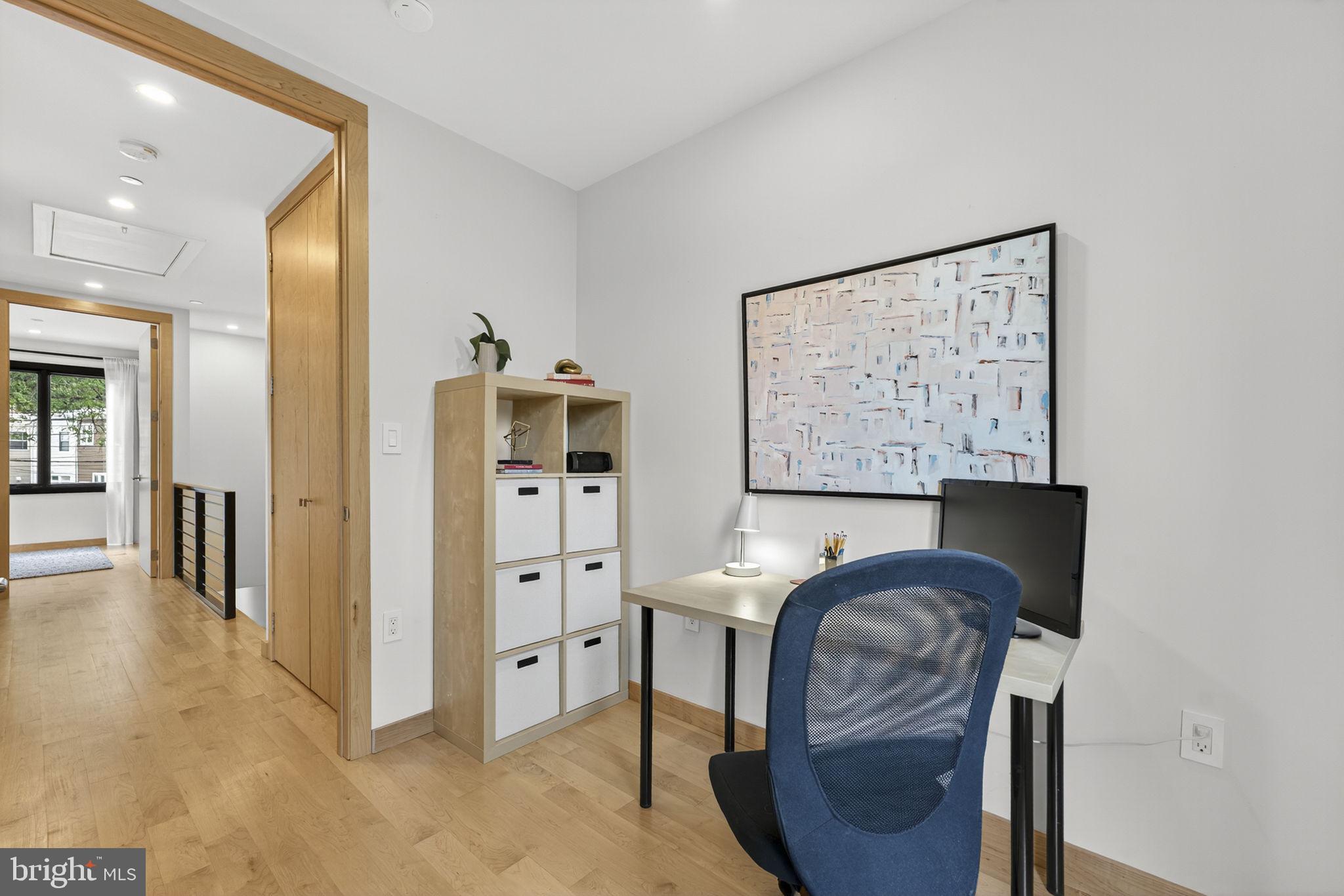 CAPITOL HILL - Residential