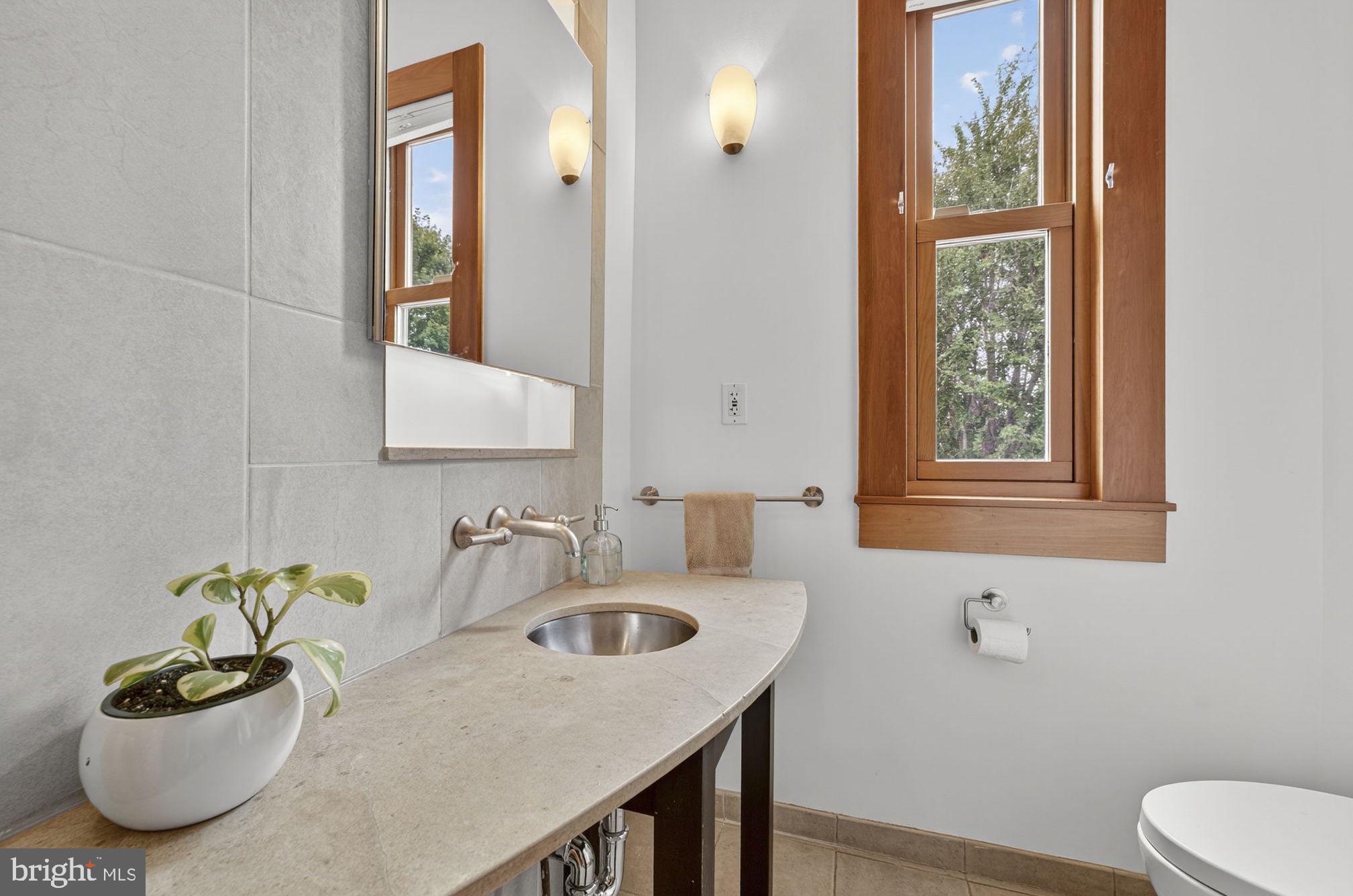 CAPITOL HILL - Residential