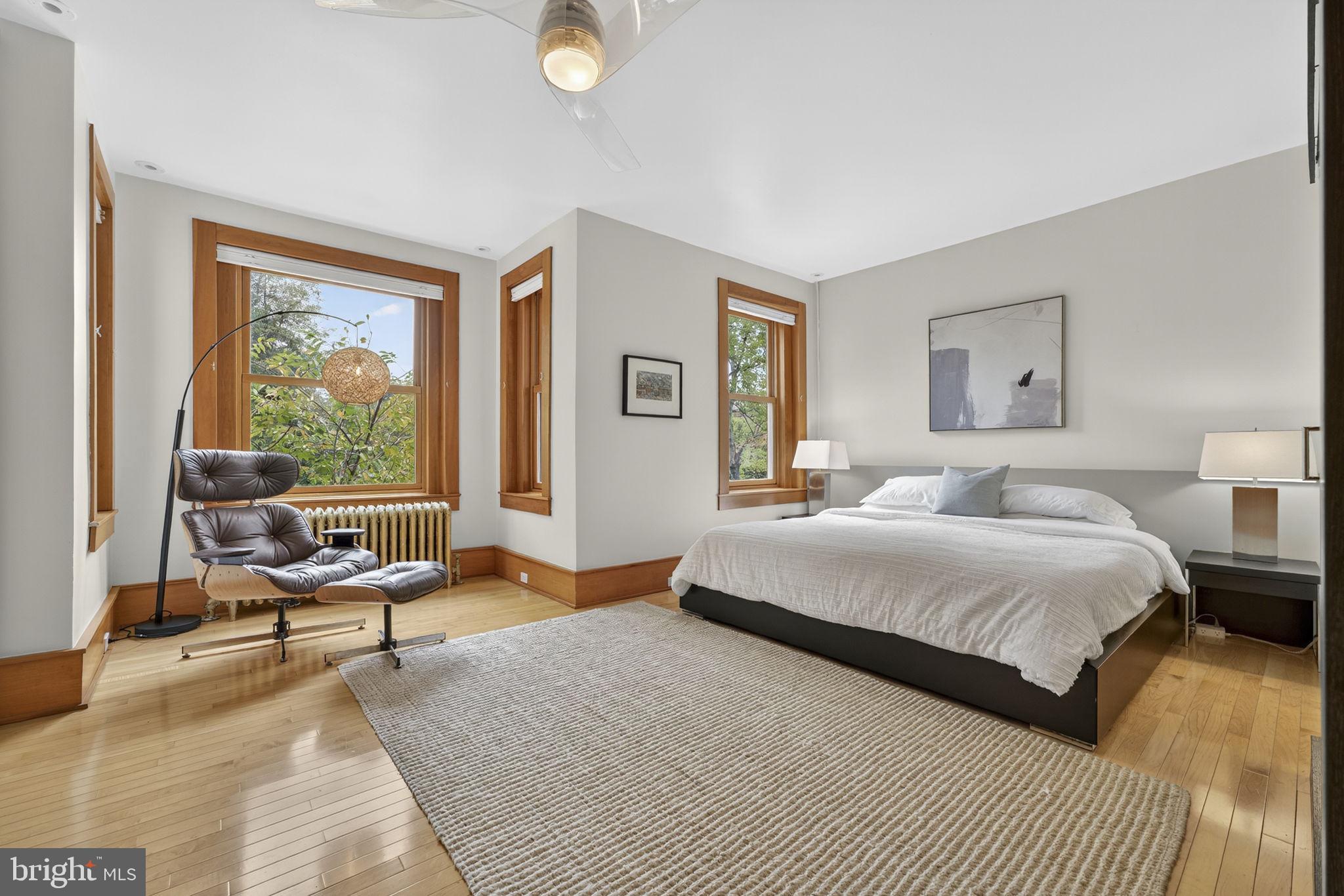 CAPITOL HILL - Residential