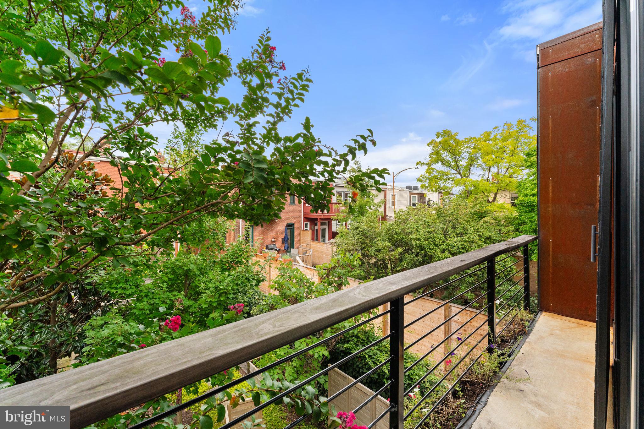 CAPITOL HILL - Residential