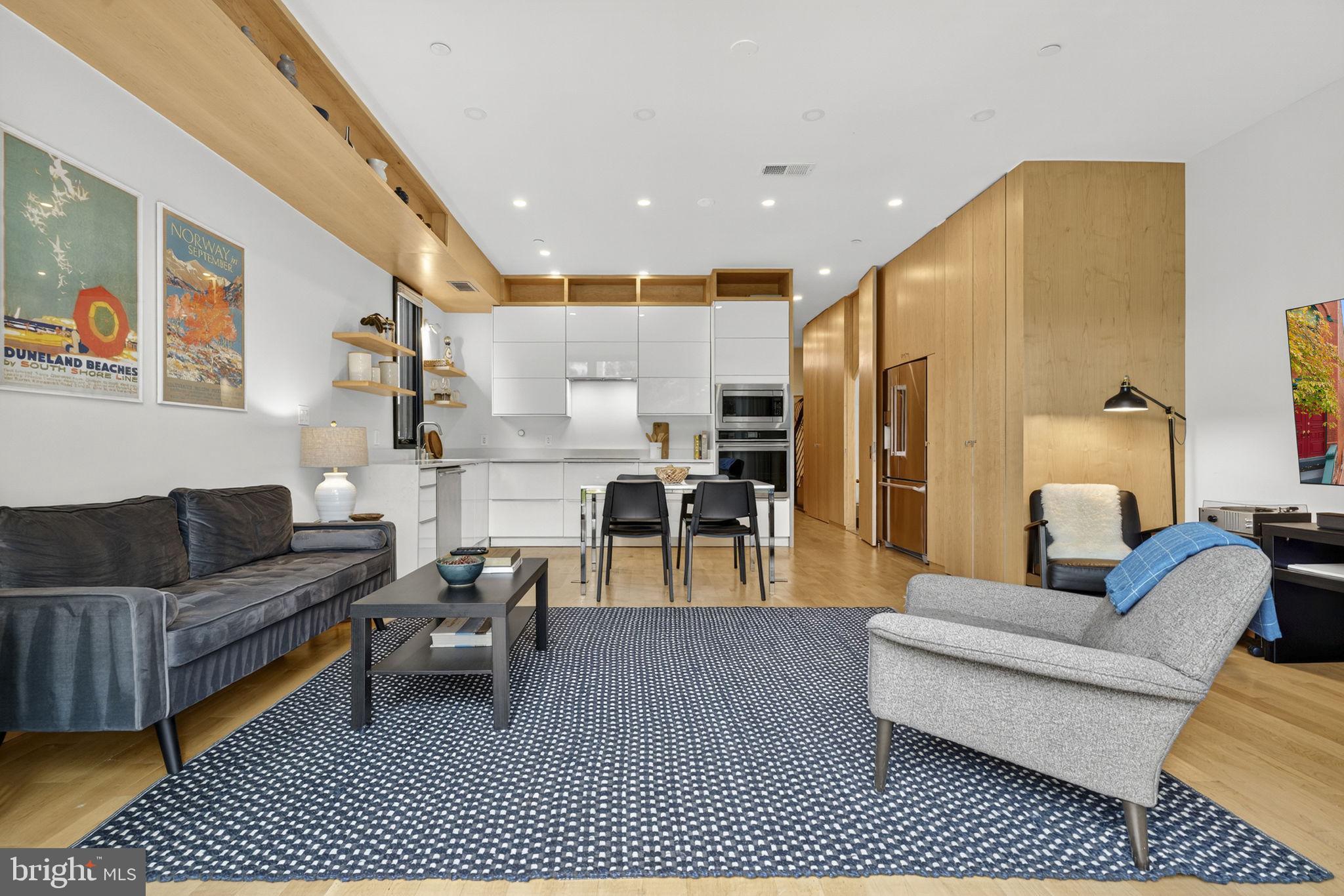 CAPITOL HILL - Residential