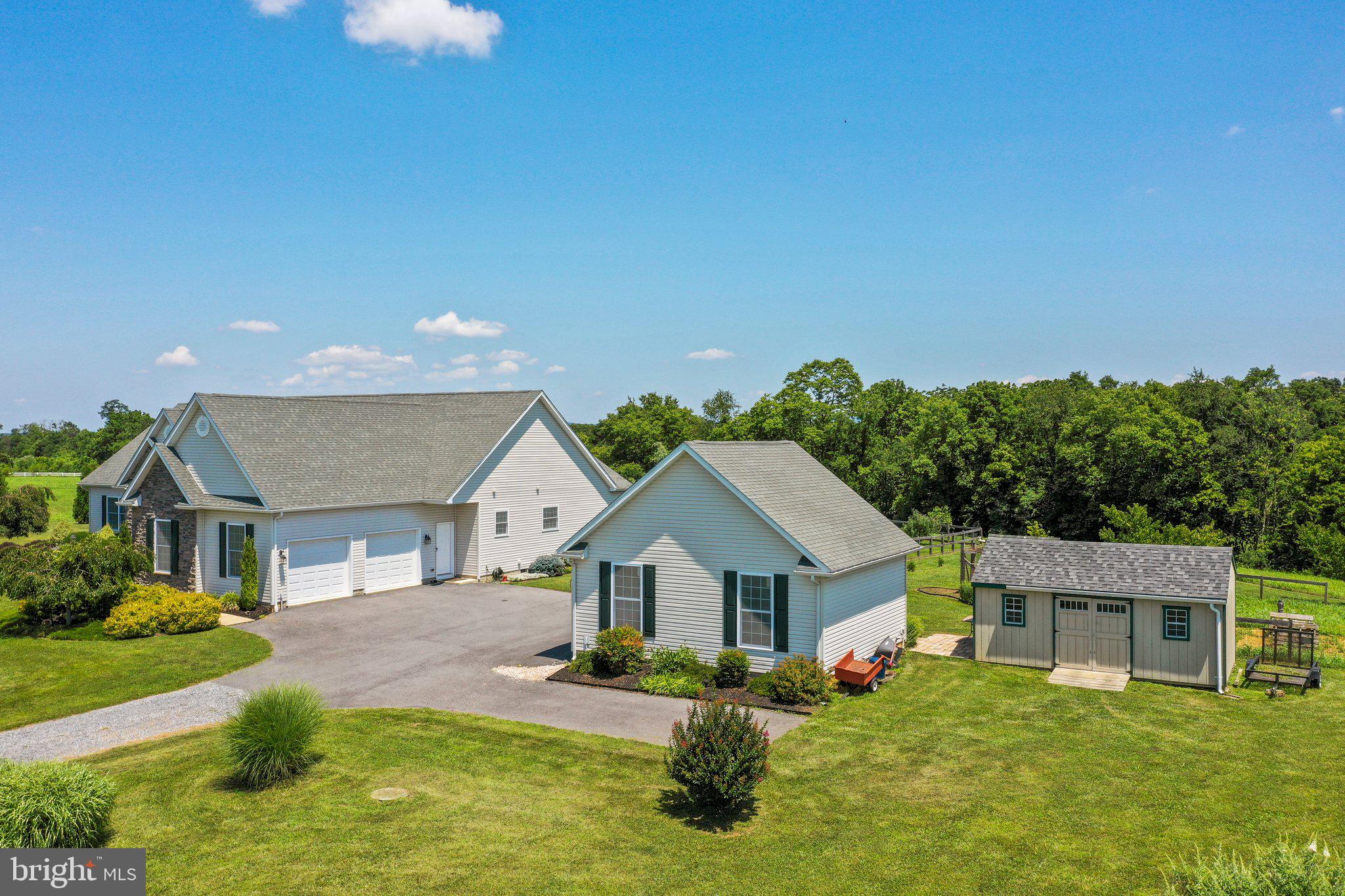 MOUNTAIN VISTA FARMS - Residential