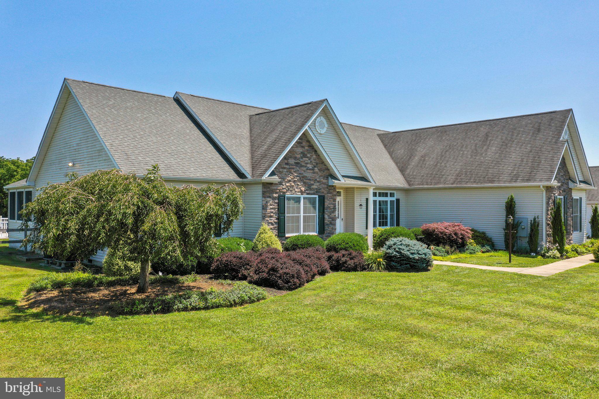 MOUNTAIN VISTA FARMS - Residential